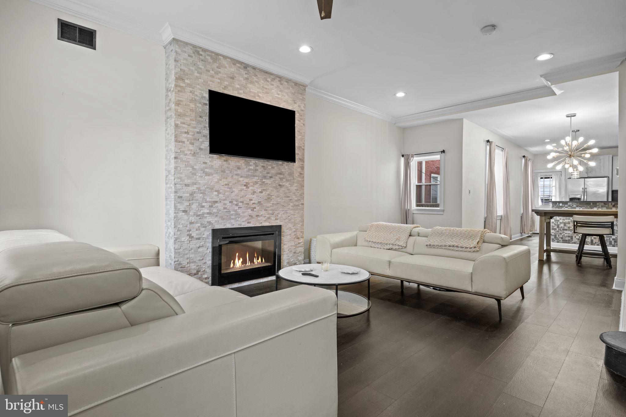 FAIRMOUNT - Residential