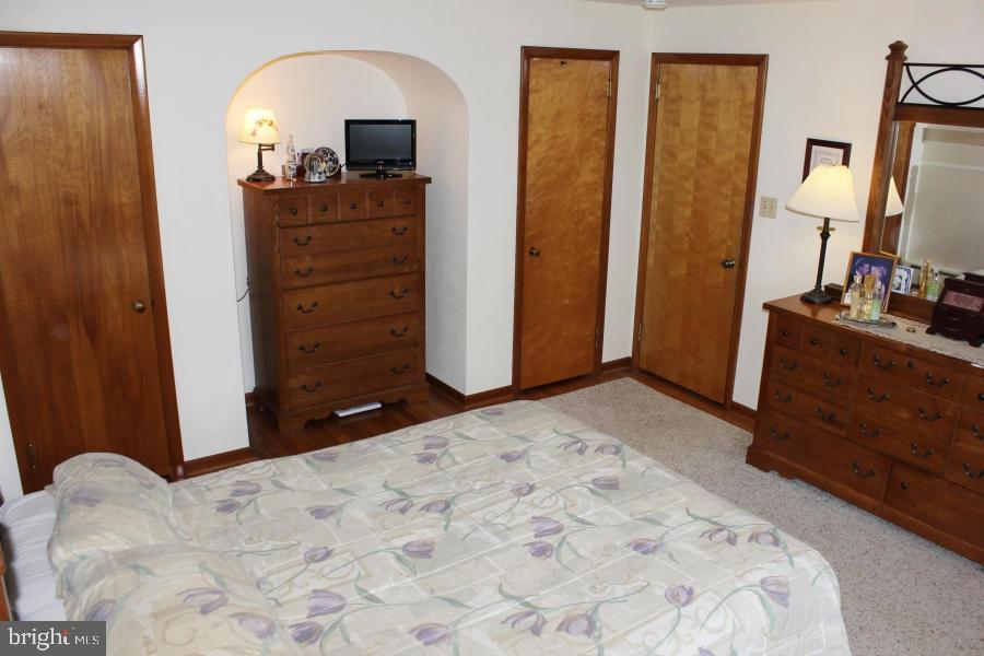 WHITE OAK - Residential