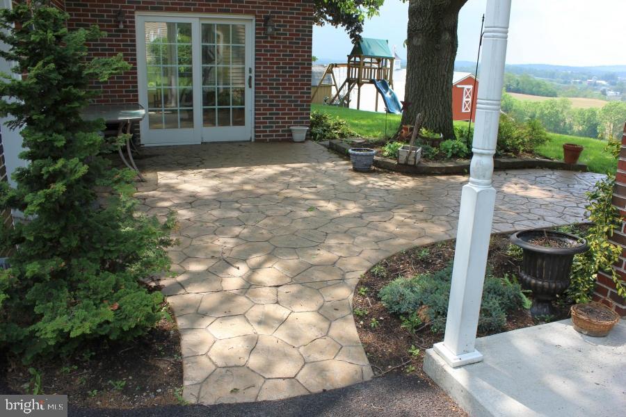 WHITE OAK - Residential