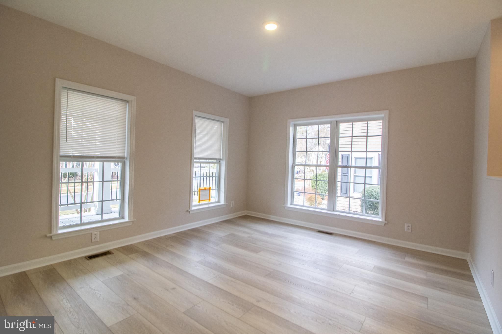 BAYWOOD - Residential