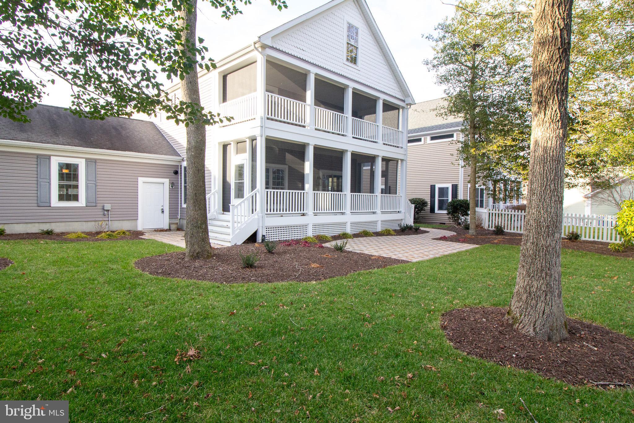 BAYWOOD - Residential