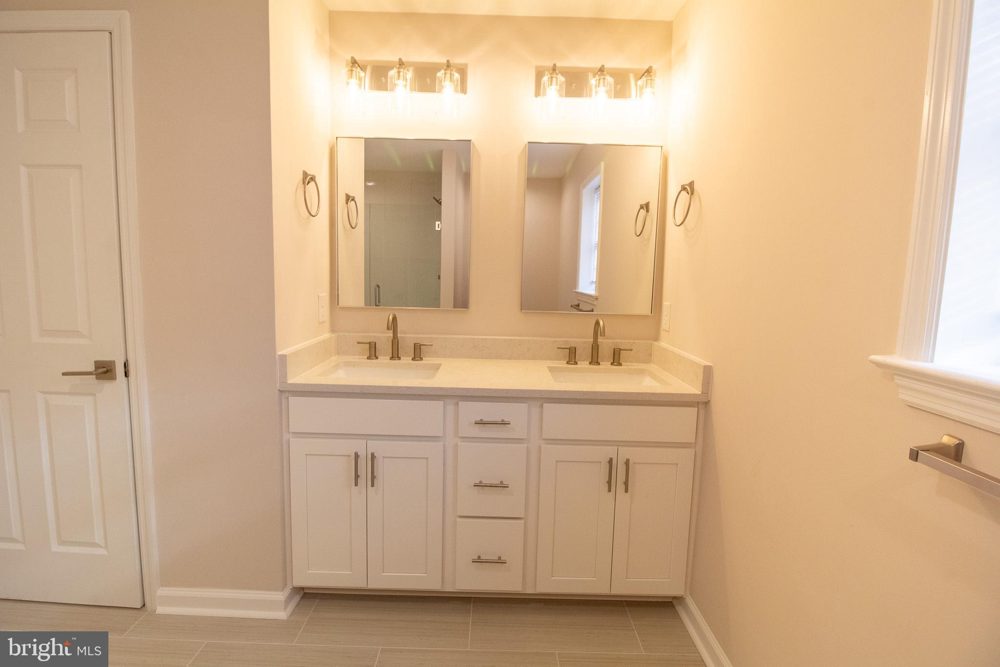 BAYWOOD - Residential