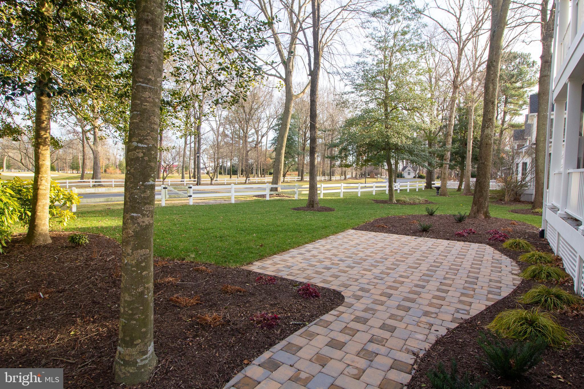 BAYWOOD - Residential