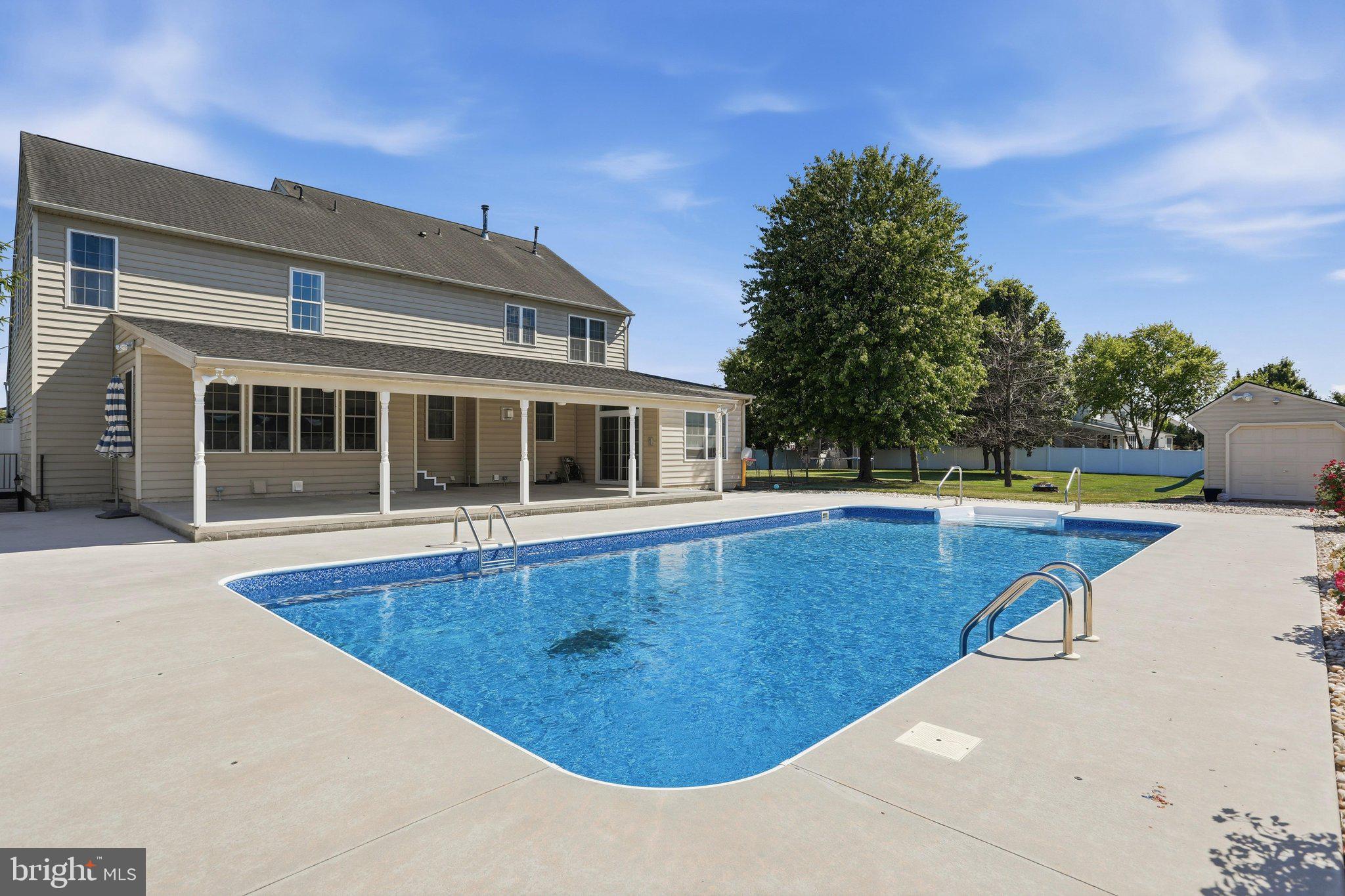 GRAND POINT CROSSING - Residential