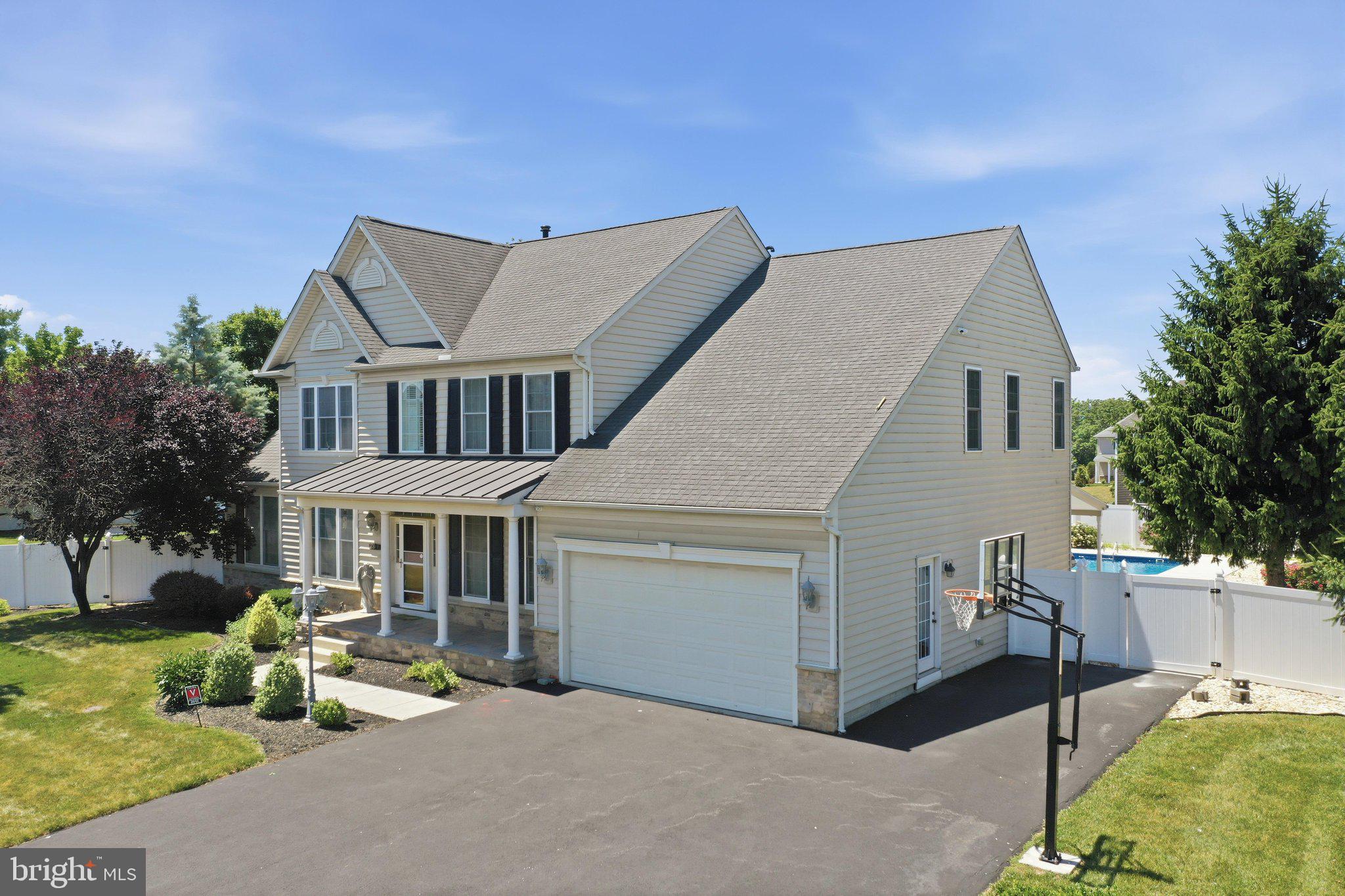 GRAND POINT CROSSING - Residential