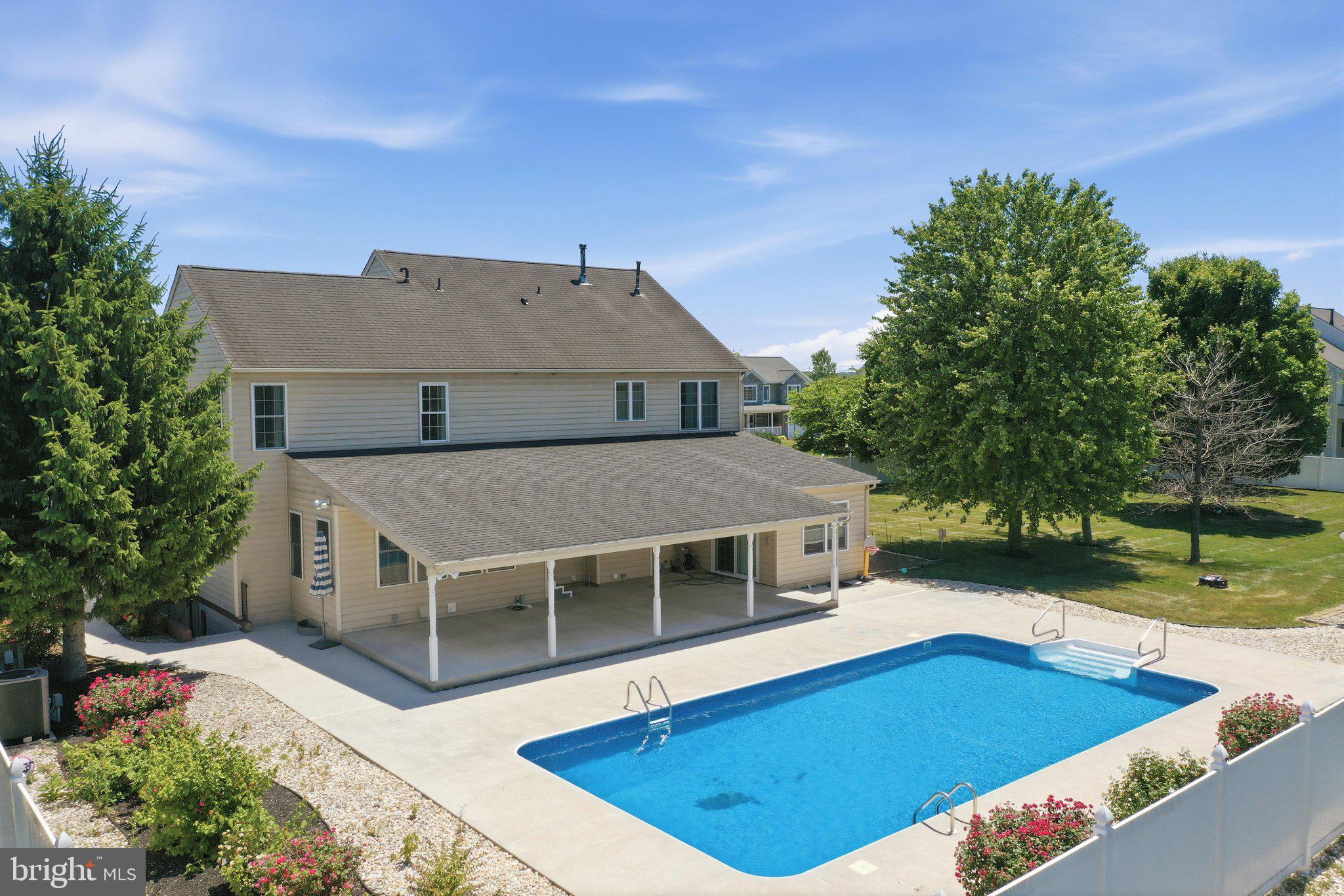 GRAND POINT CROSSING - Residential