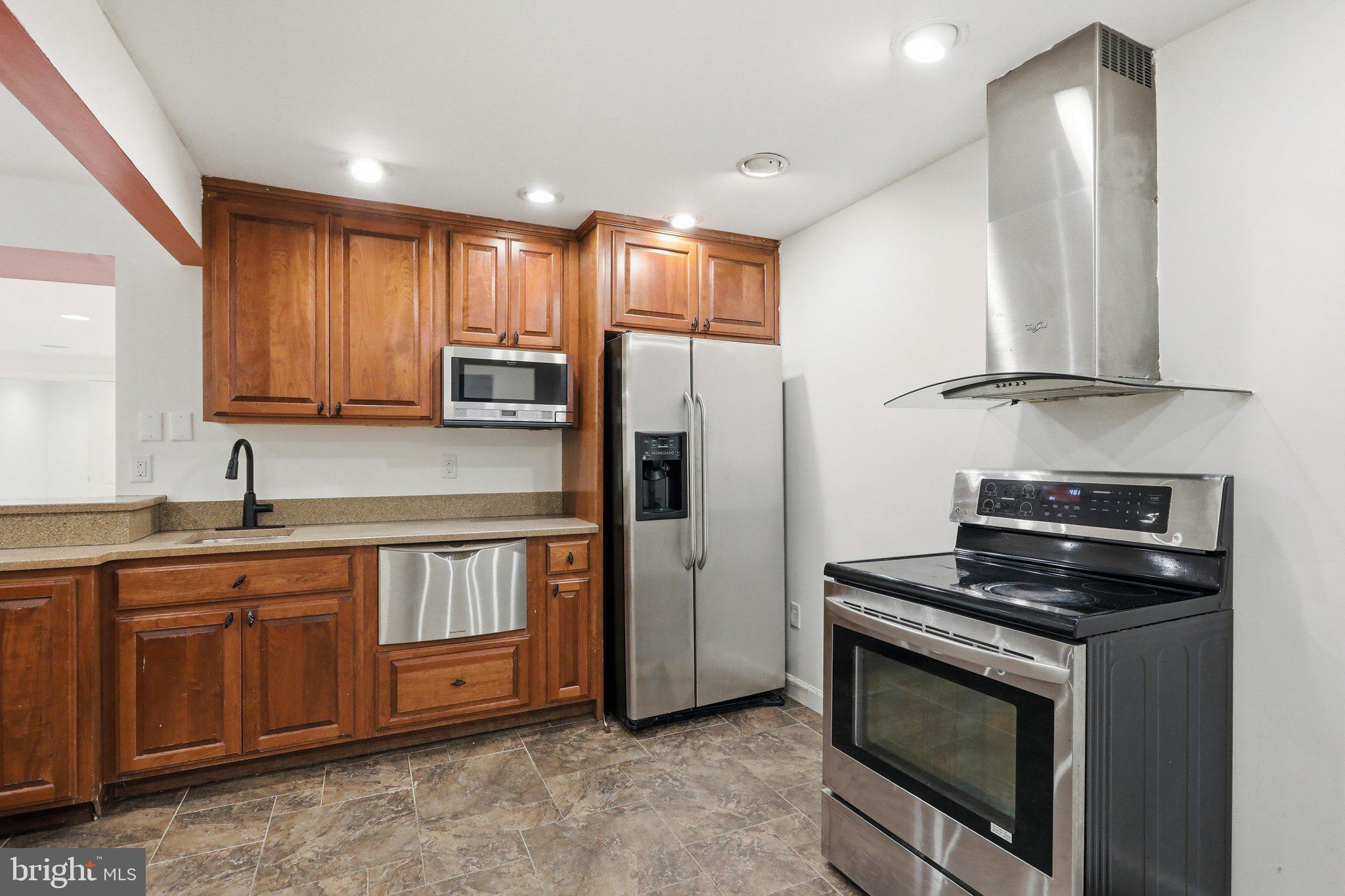 GRAND POINT CROSSING - Residential