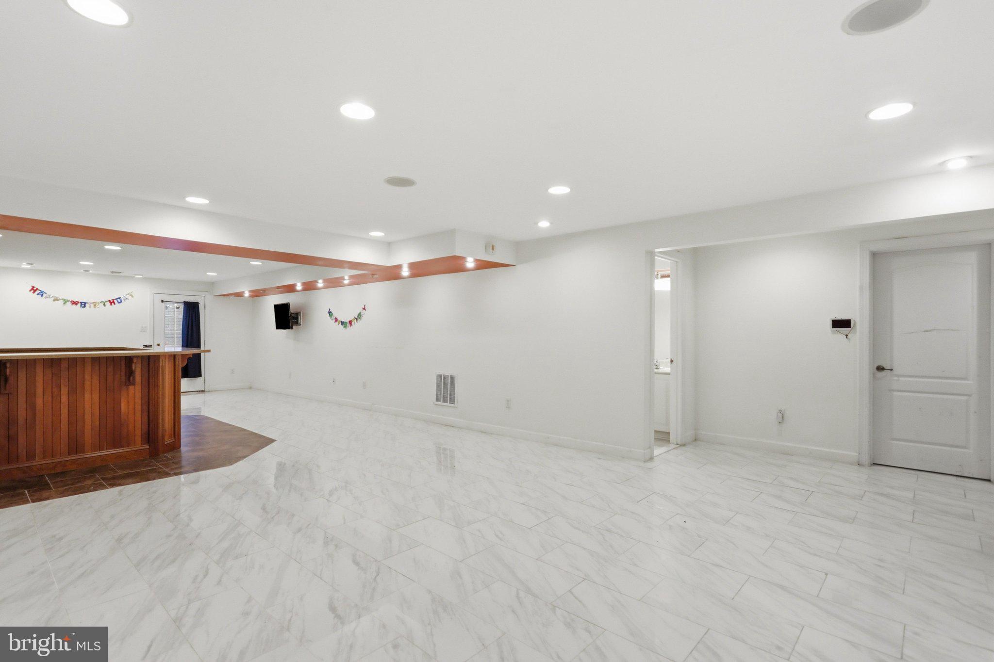GRAND POINT CROSSING - Residential