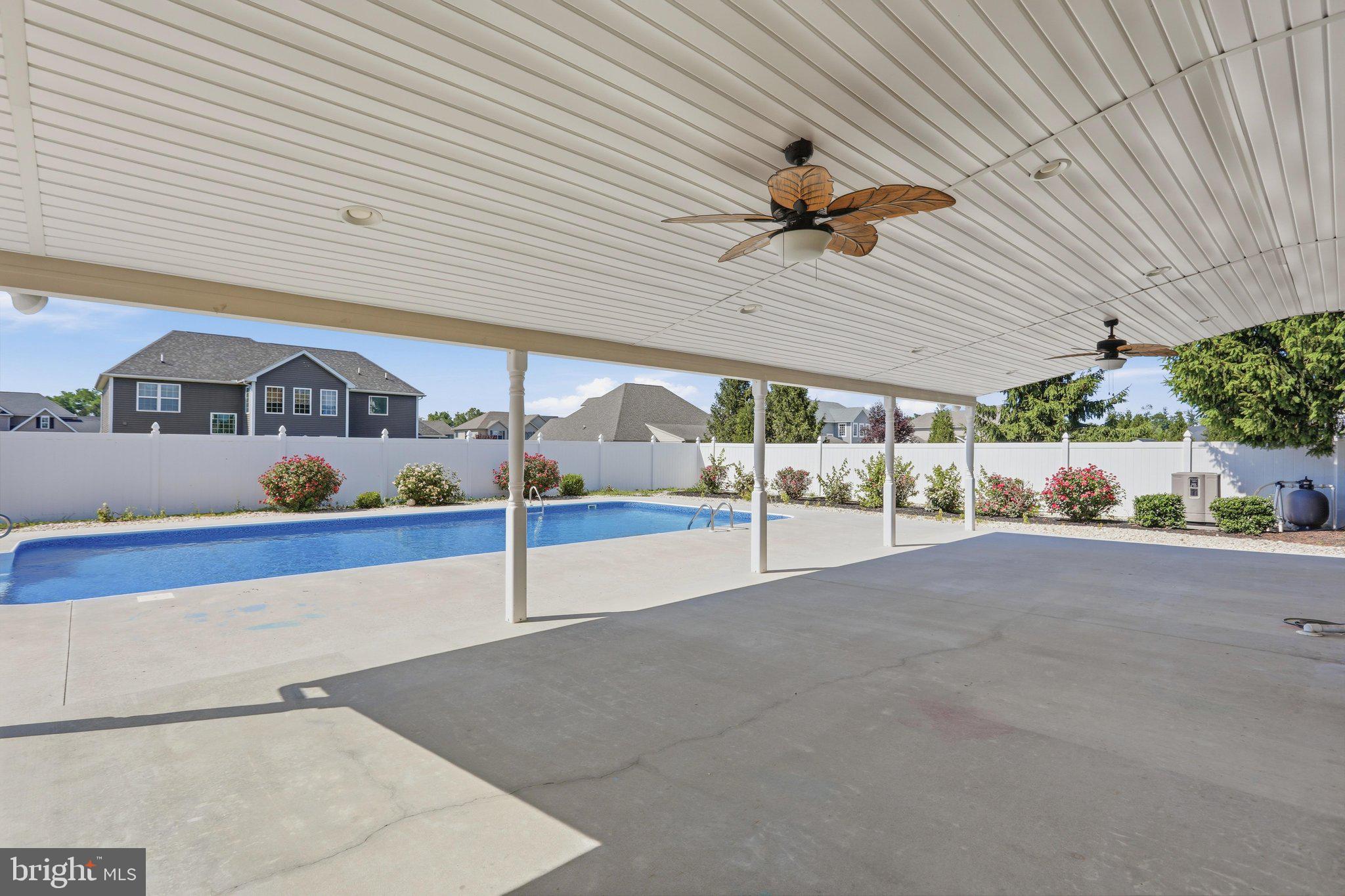 GRAND POINT CROSSING - Residential