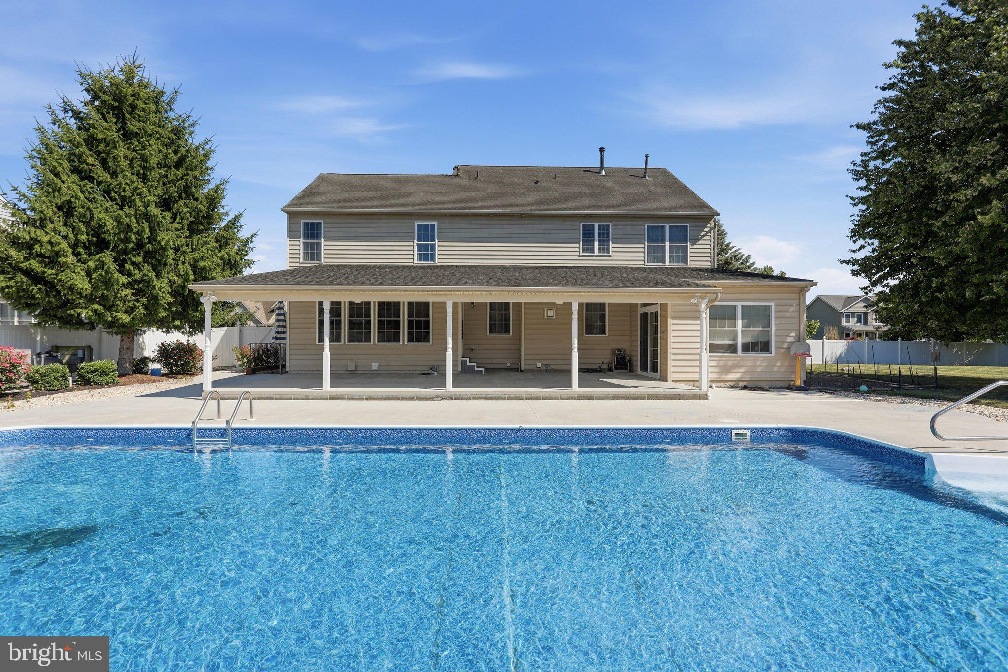 GRAND POINT CROSSING - Residential