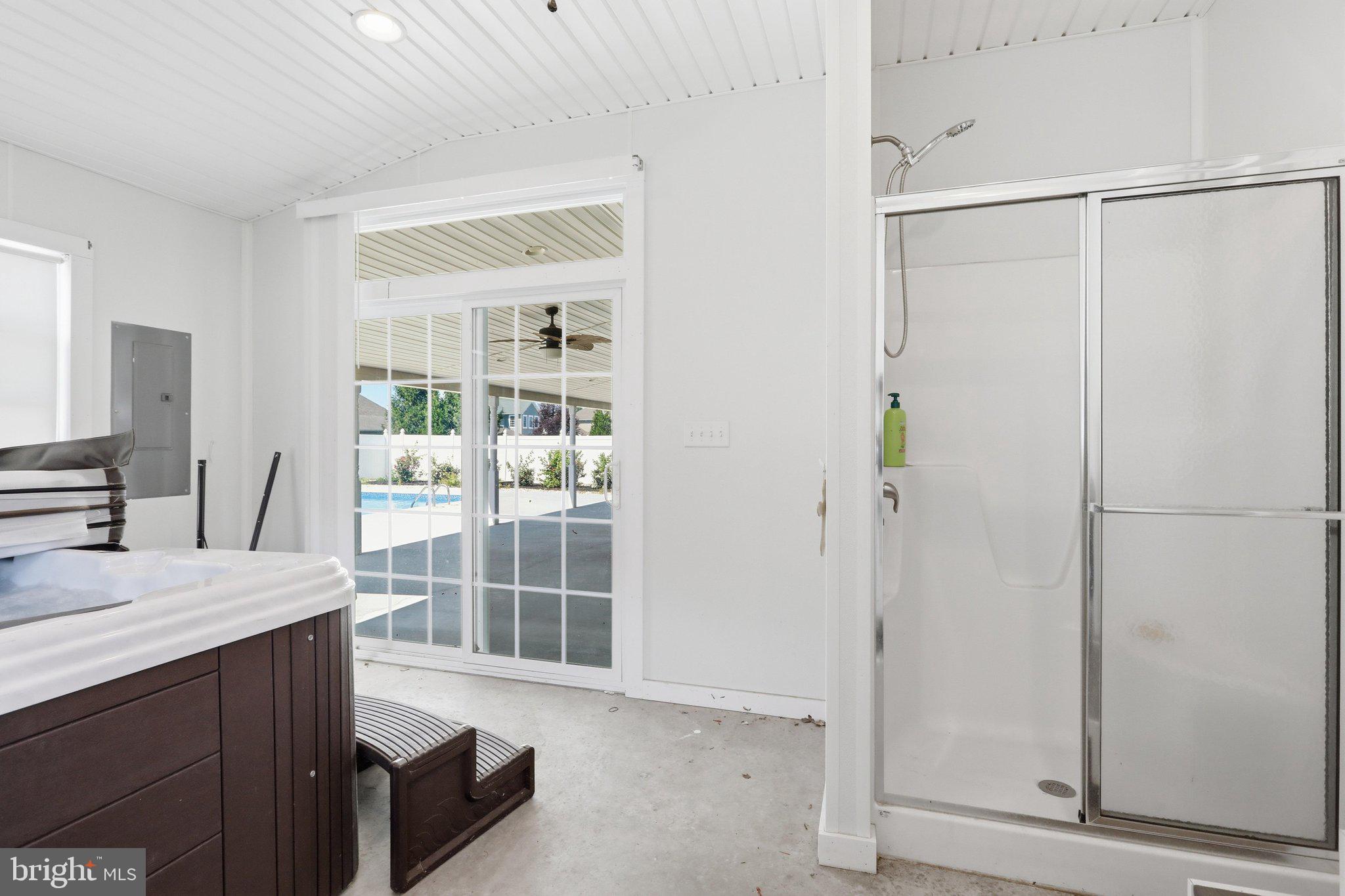 GRAND POINT CROSSING - Residential