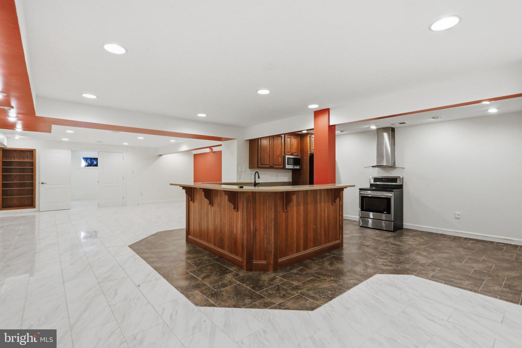 GRAND POINT CROSSING - Residential