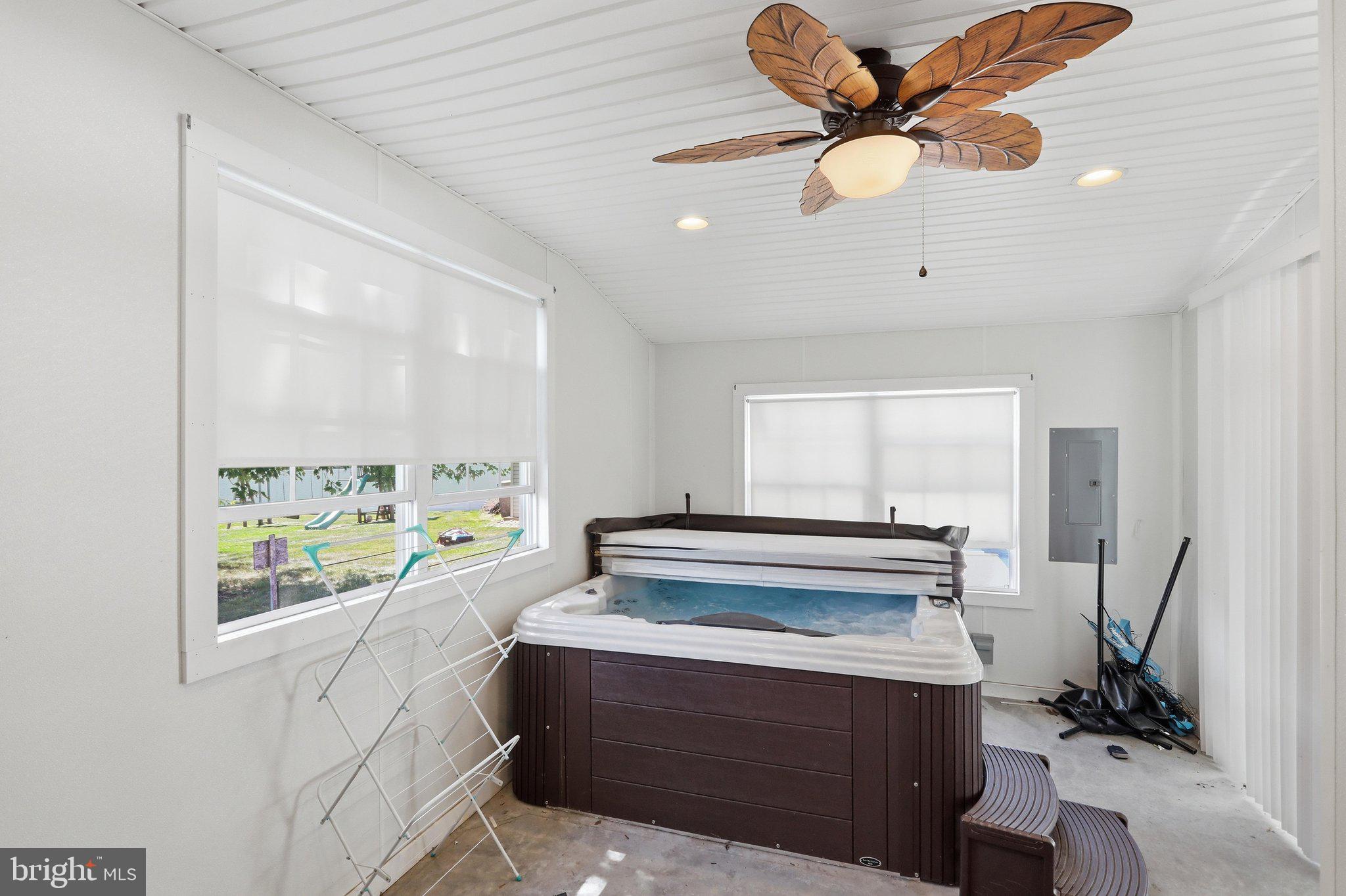 GRAND POINT CROSSING - Residential