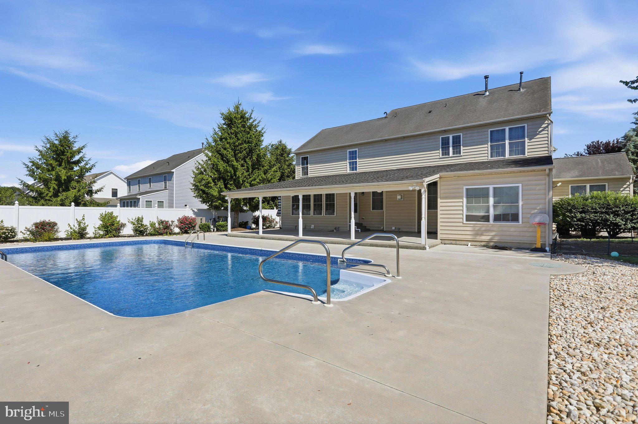 GRAND POINT CROSSING - Residential