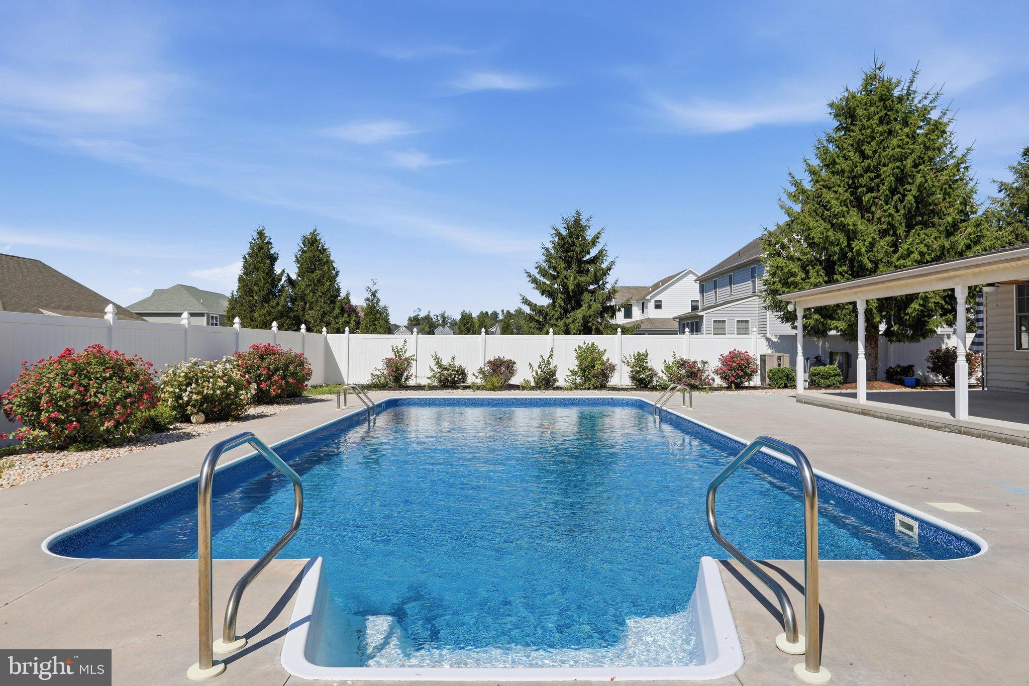 GRAND POINT CROSSING - Residential