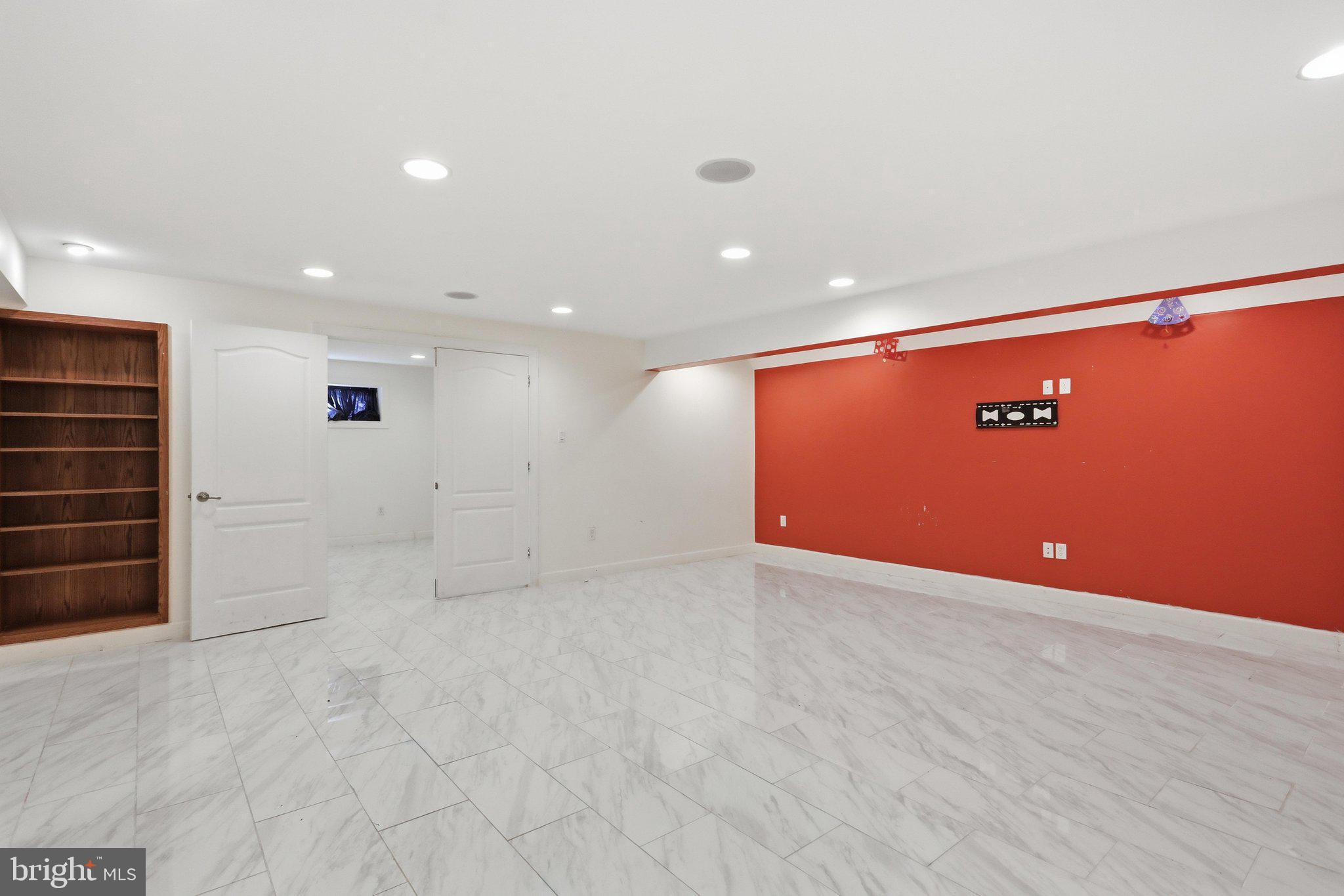 GRAND POINT CROSSING - Residential