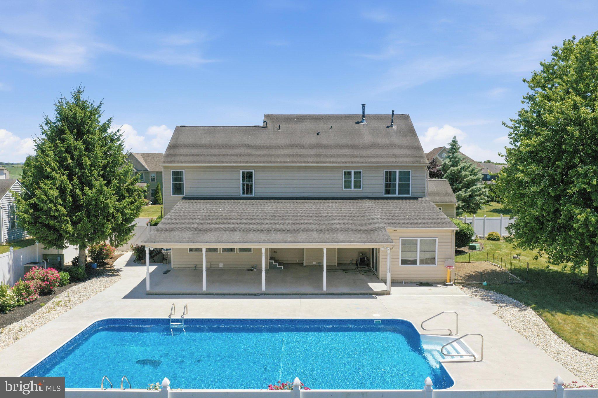 GRAND POINT CROSSING - Residential