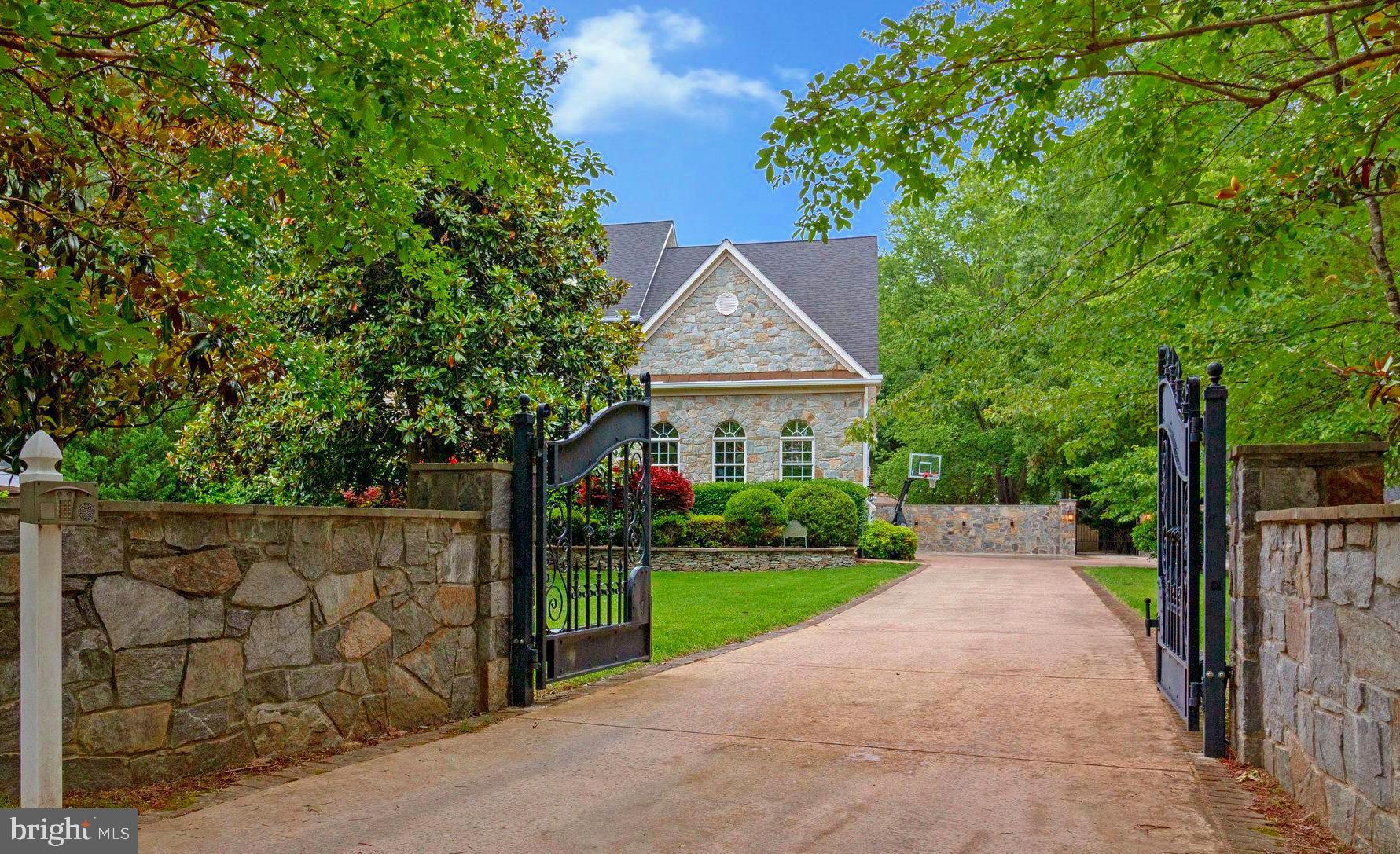 HYBLA VALLEY FARMS - Residential