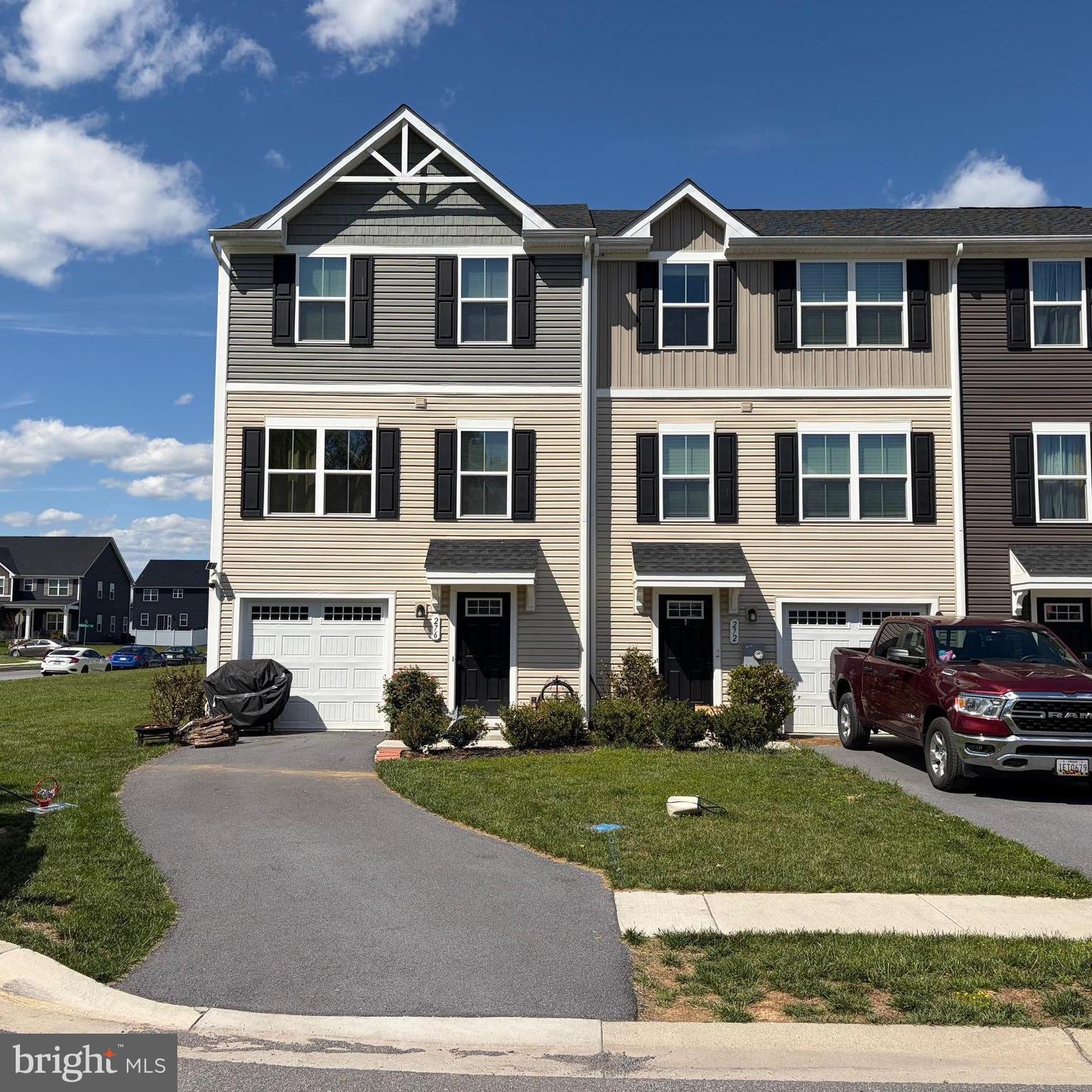 THE LAKES AT MARTINSBURG - Residential