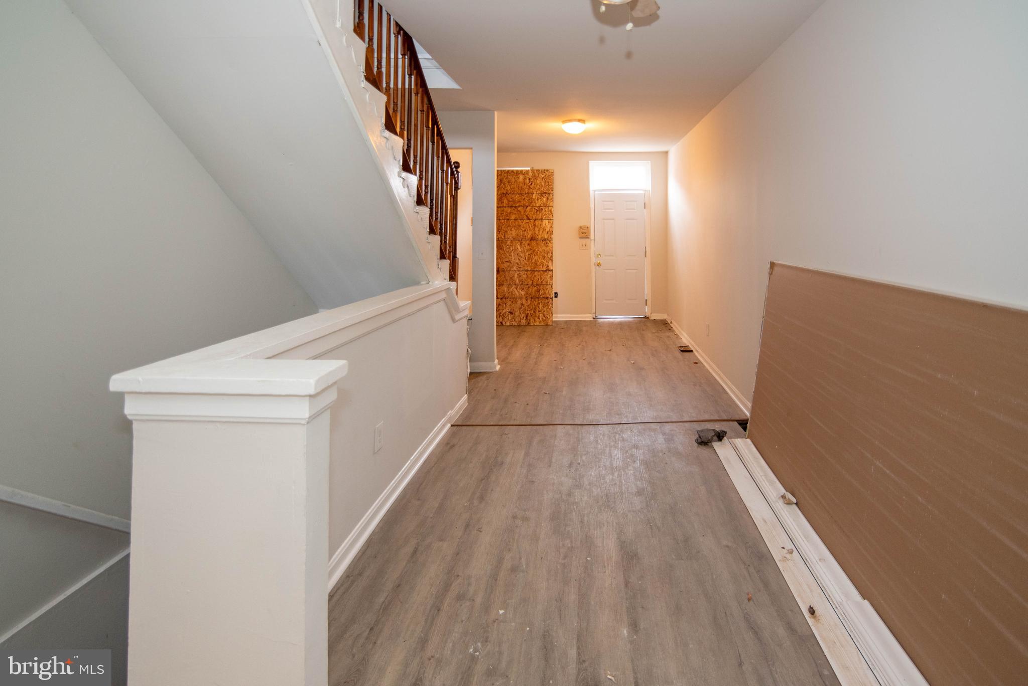 HOLLINS MARKET - Residential