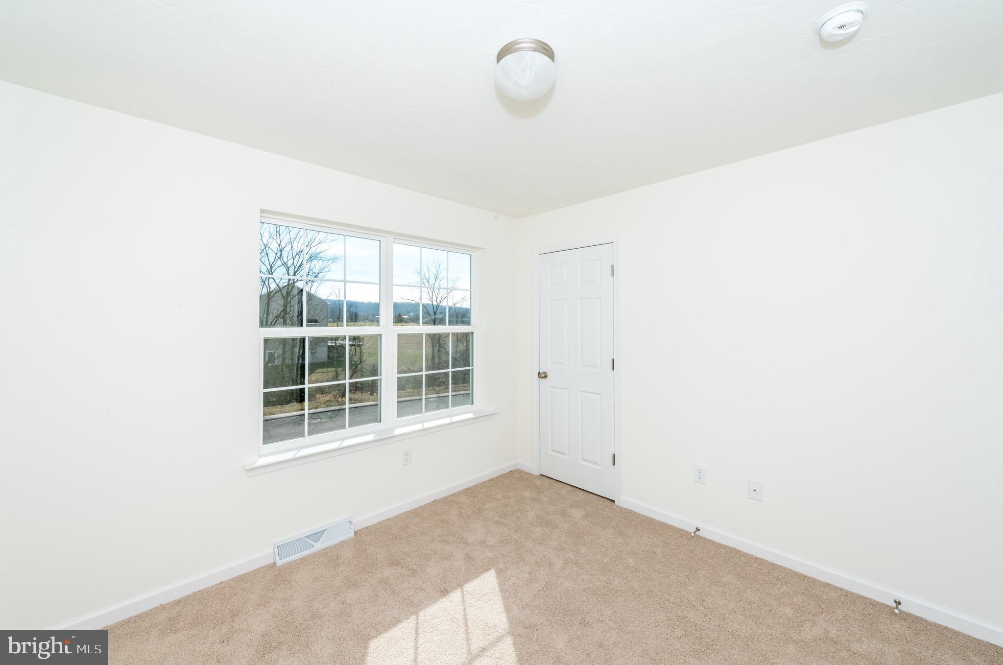 KINGS COURT AT BROWNSTONE - Residential