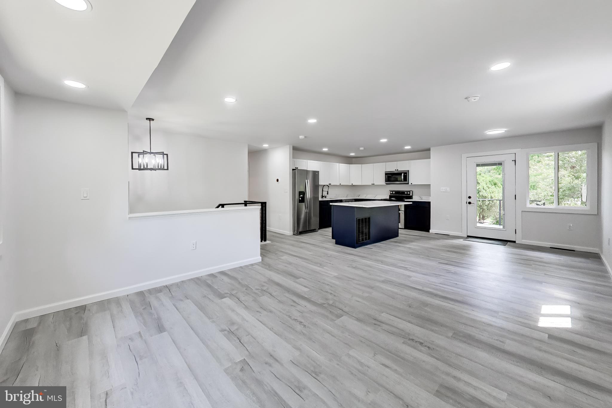 FOREST KNOLLS - Residential