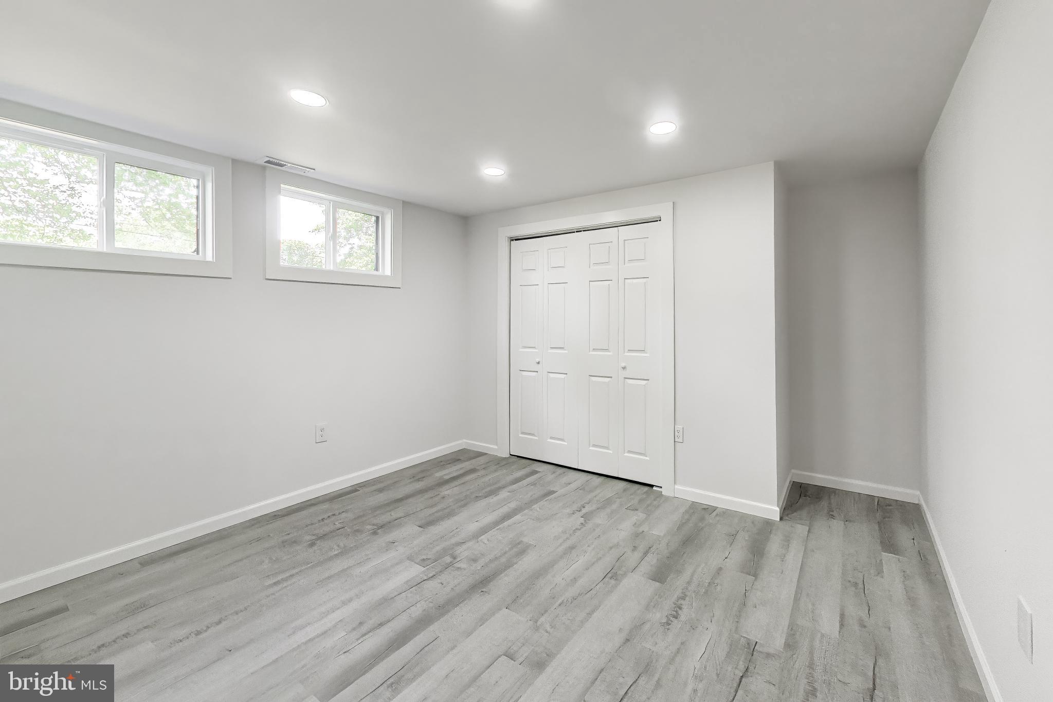 FOREST KNOLLS - Residential