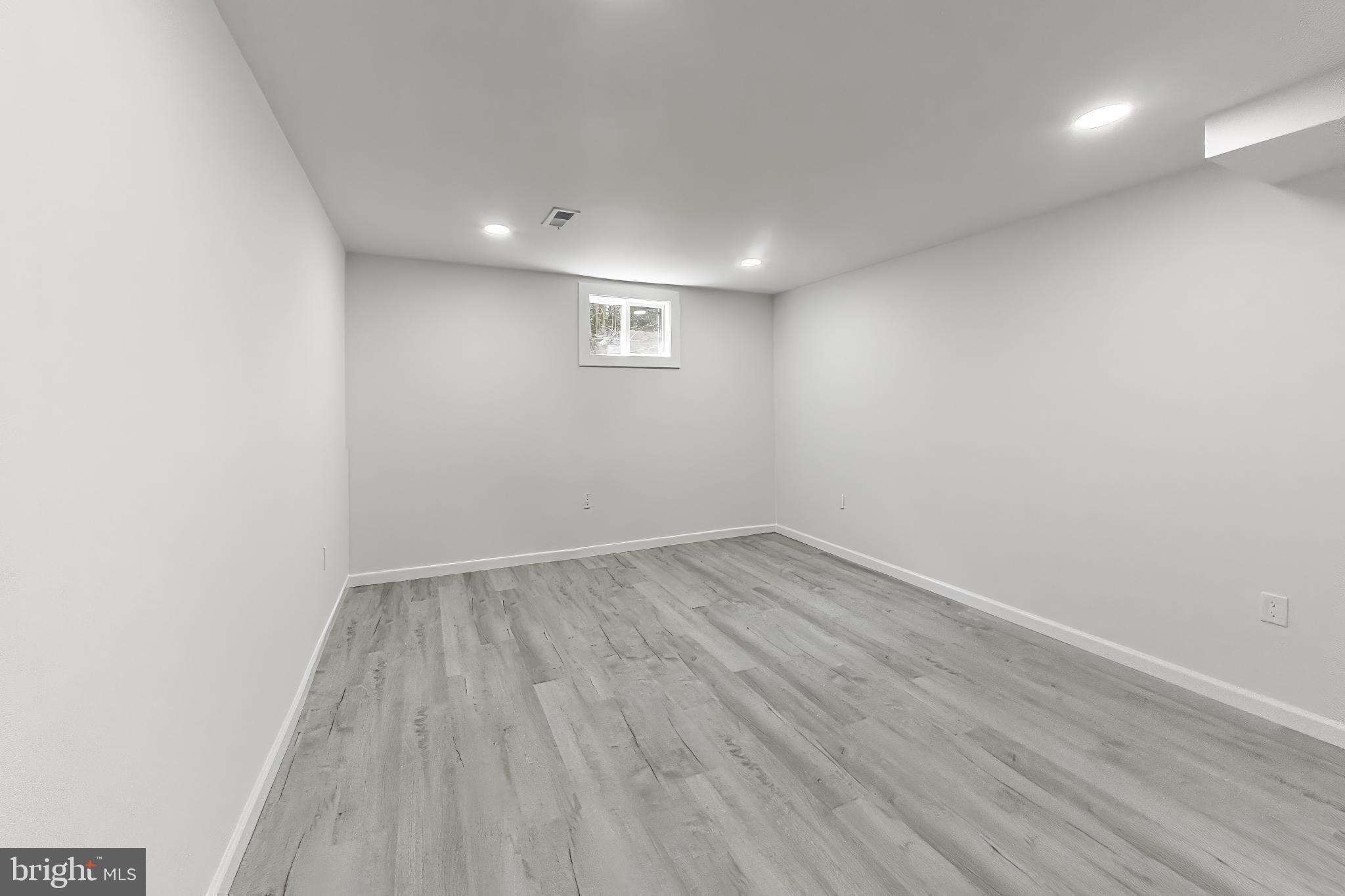 FOREST KNOLLS - Residential