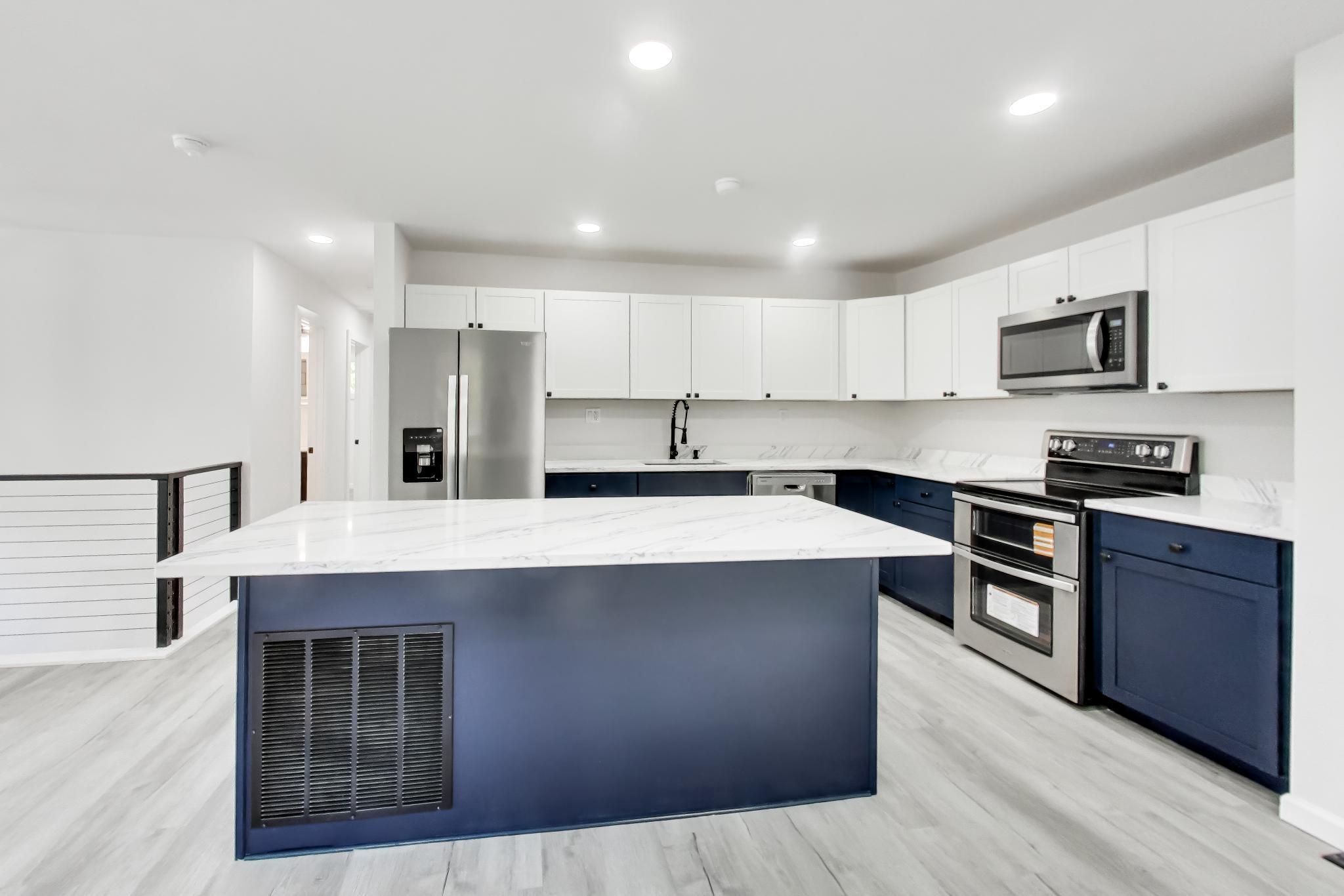 FOREST KNOLLS - Residential