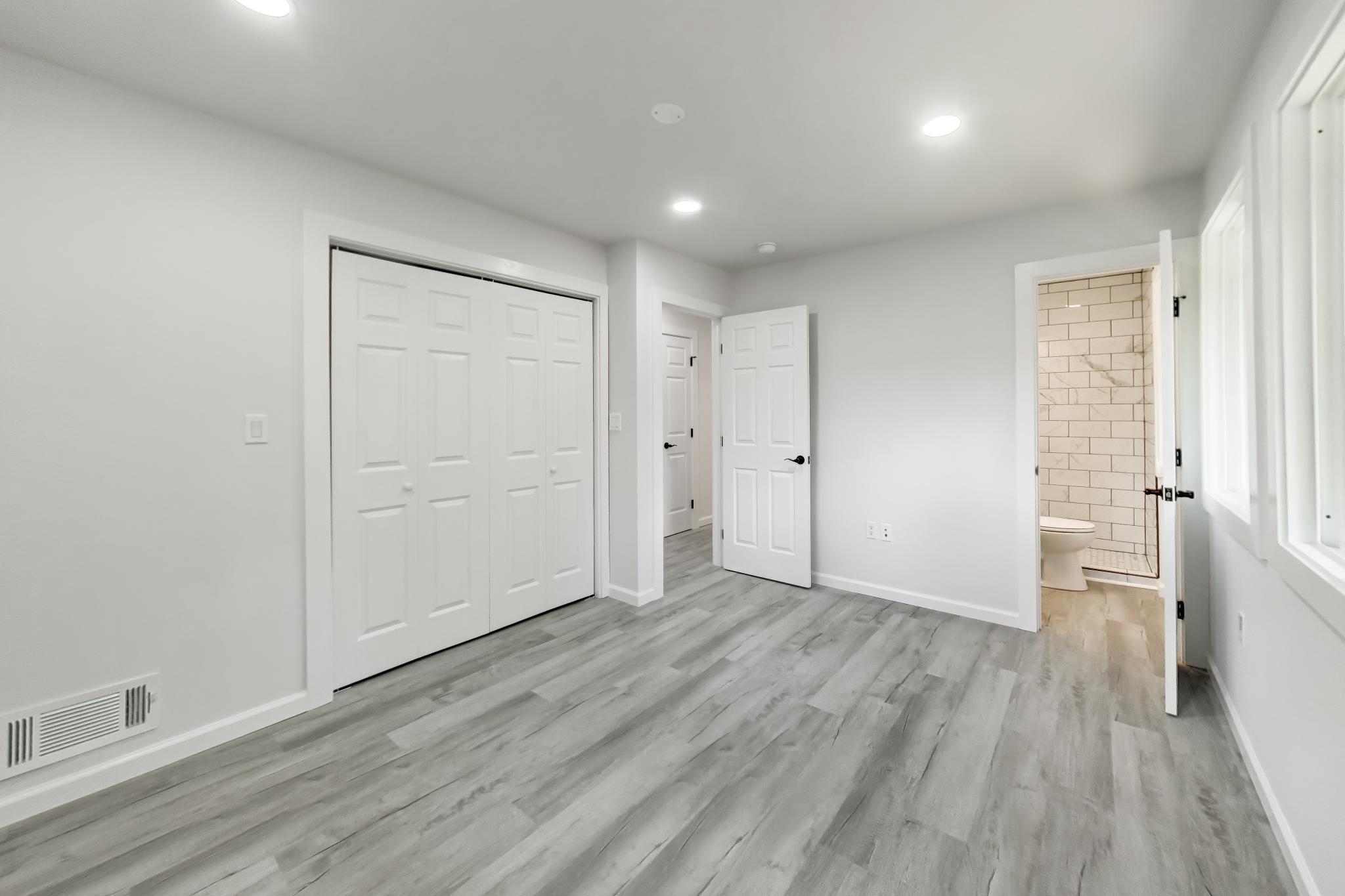 FOREST KNOLLS - Residential