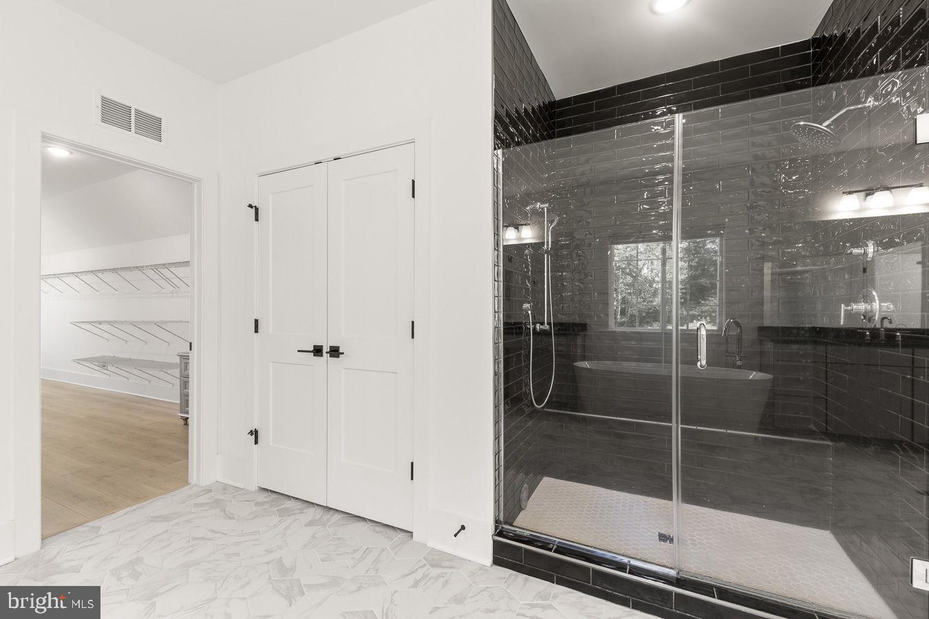 TANAGER - Residential