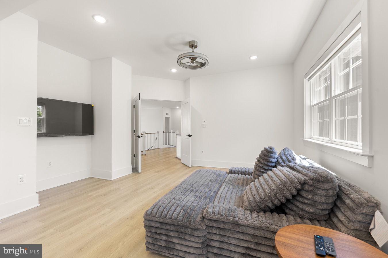 TANAGER - Residential