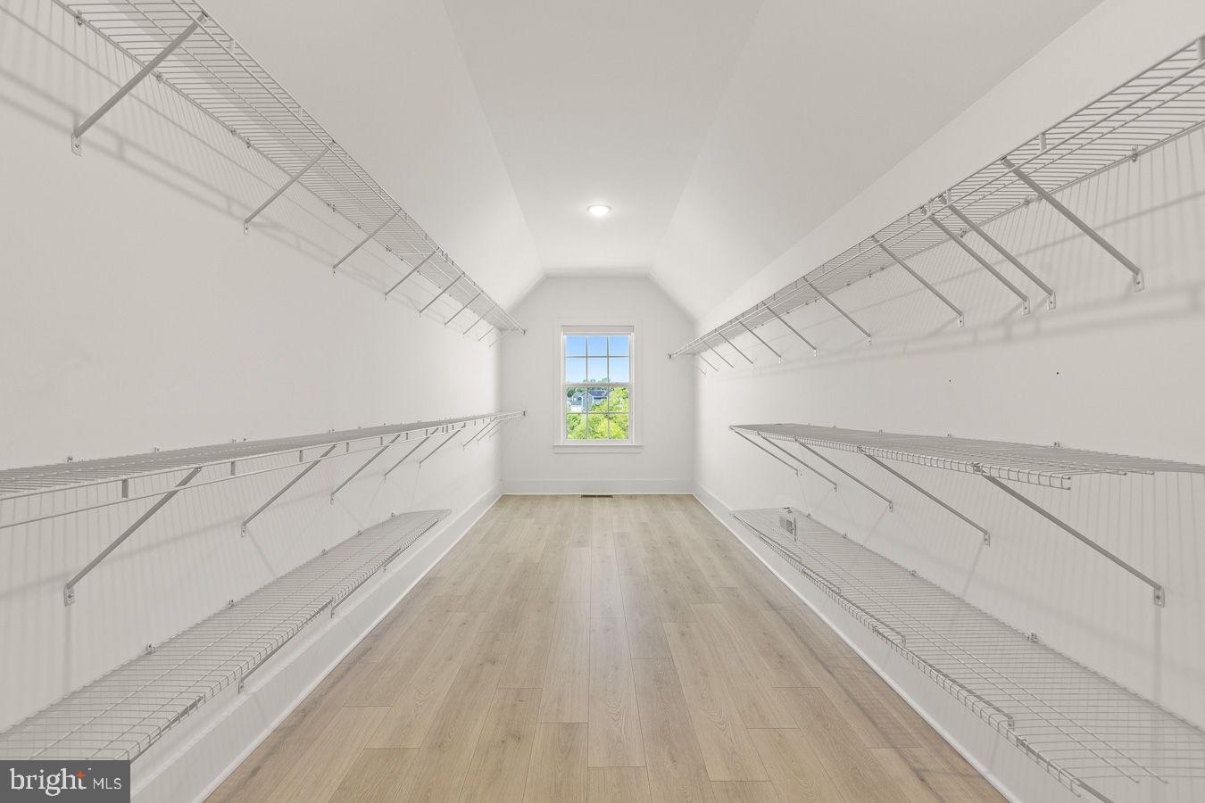 TANAGER - Residential
