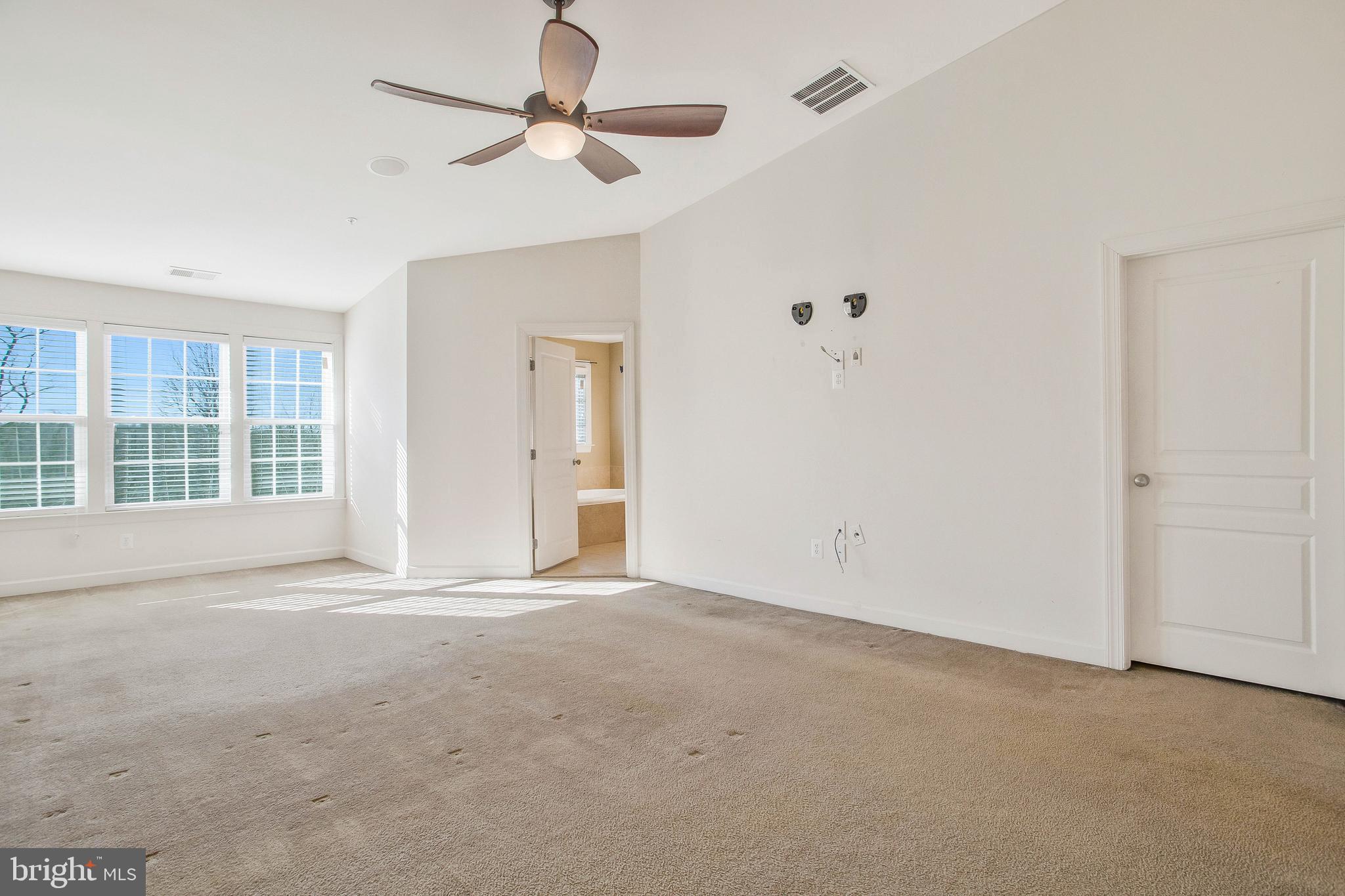 OAK CREEK CLUB - Residential