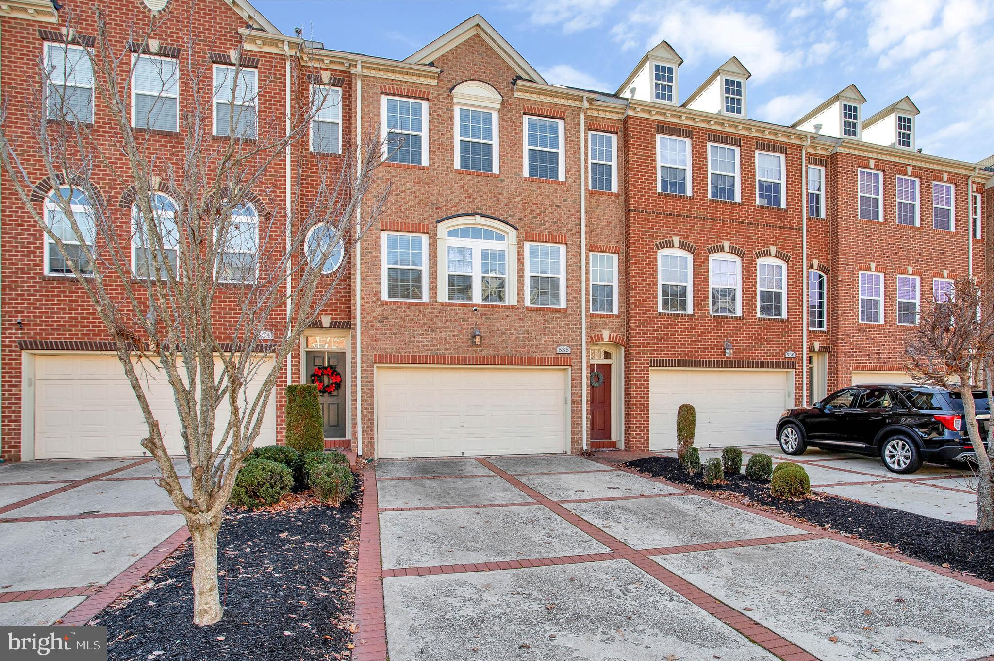 OAK CREEK CLUB - Residential