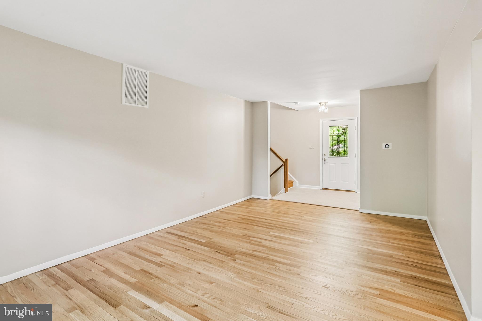 MANOR WOODS - Residential