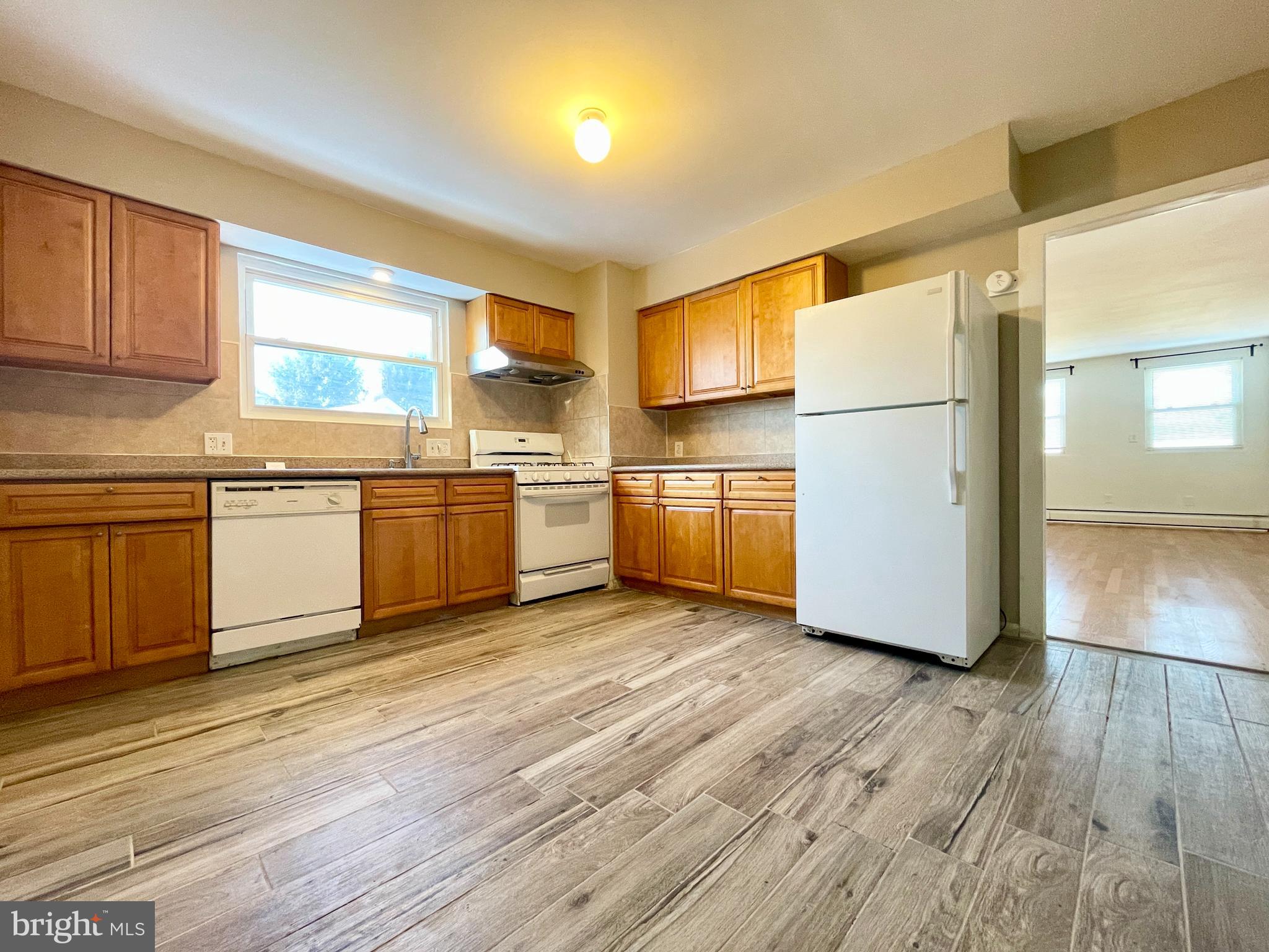 GARRETT HILL - Residential Lease