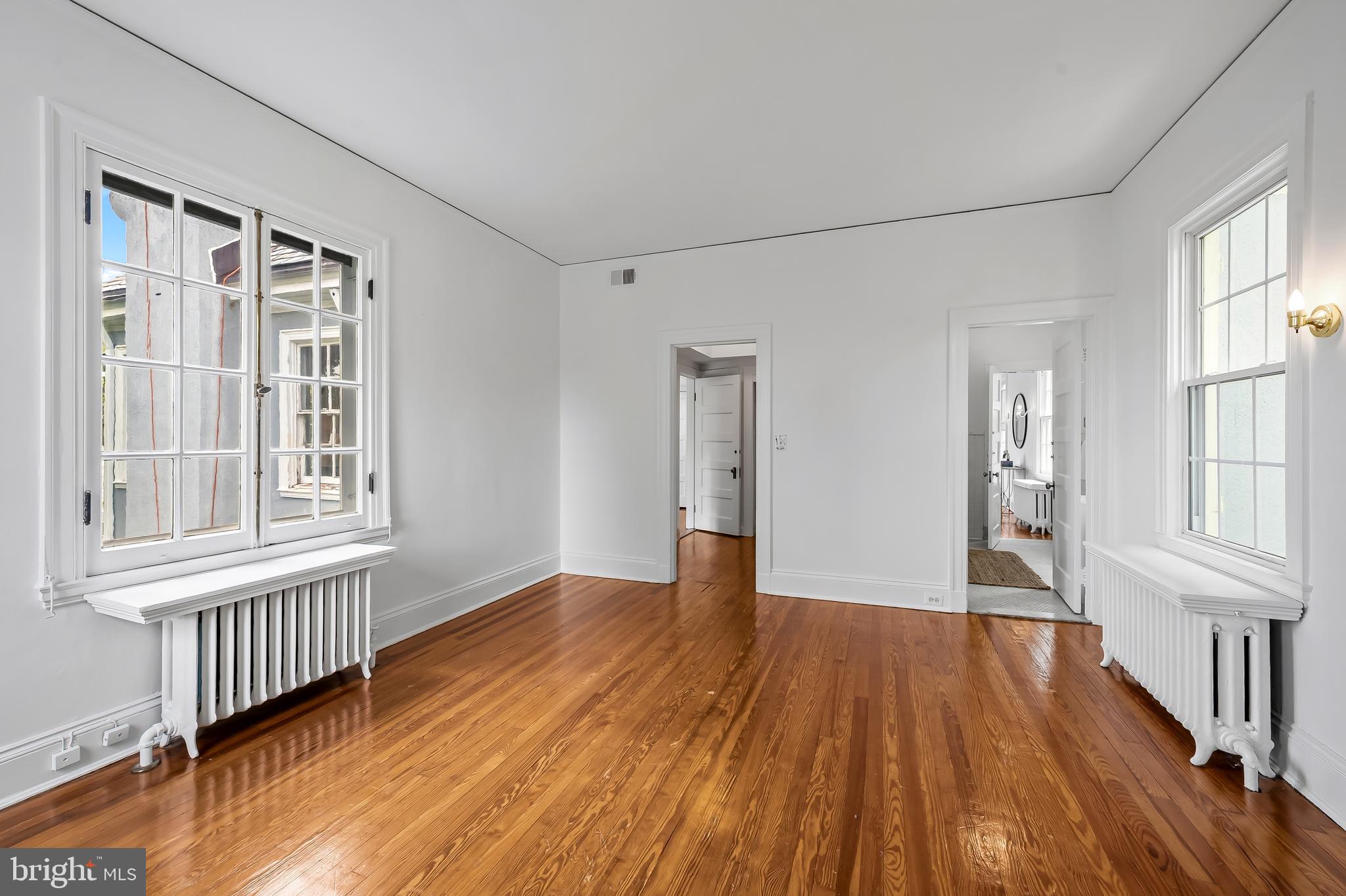 ROLAND PARK - Residential