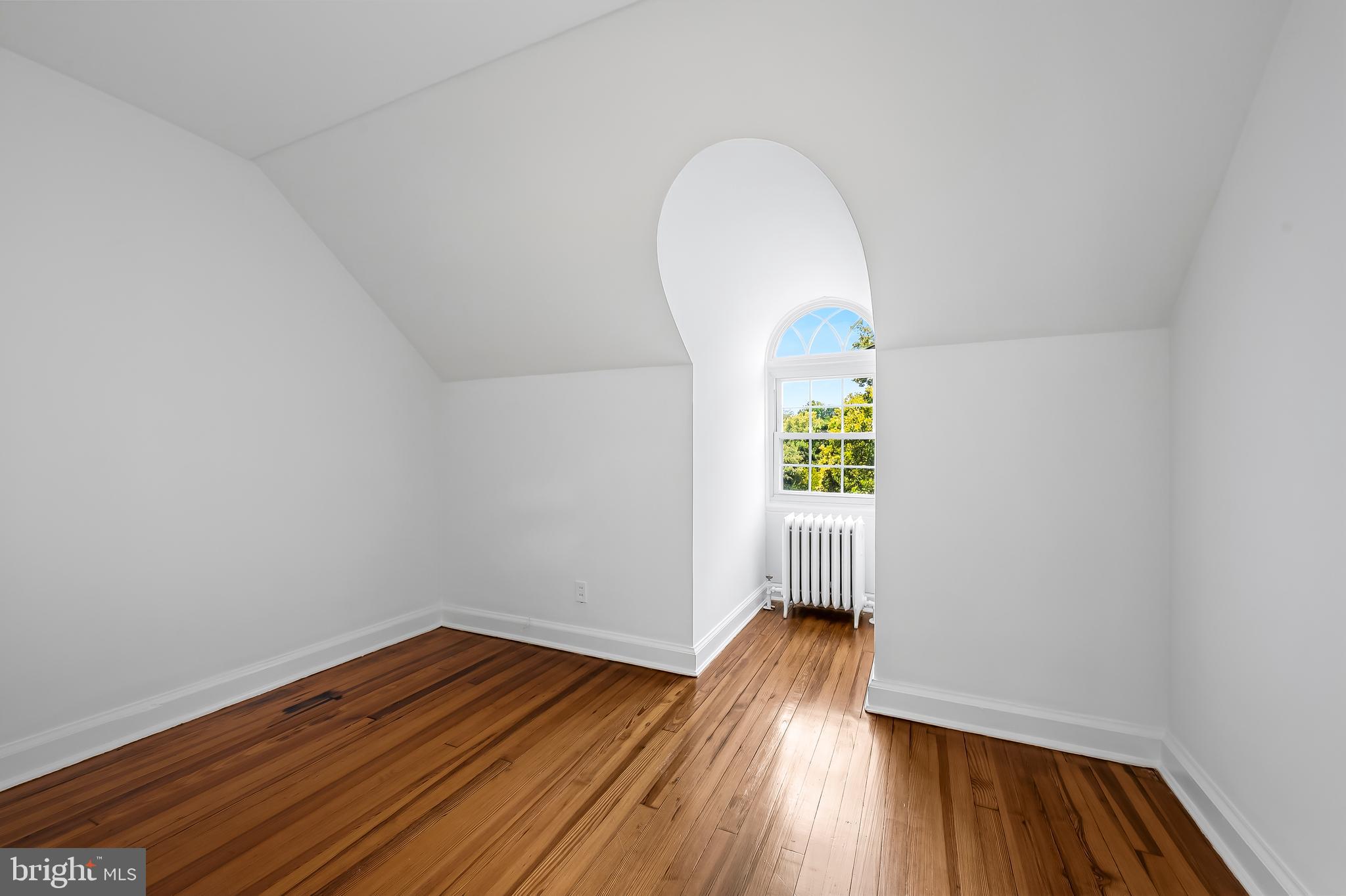 ROLAND PARK - Residential