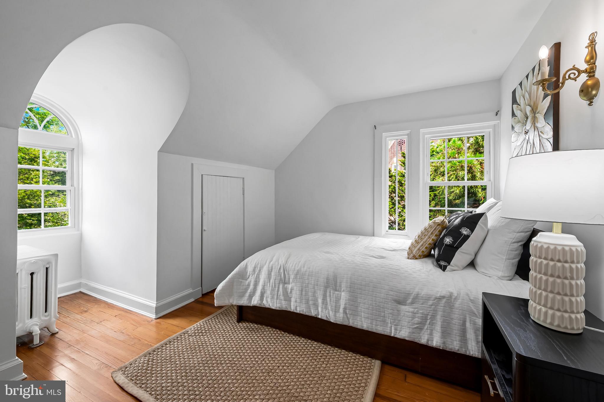 ROLAND PARK - Residential