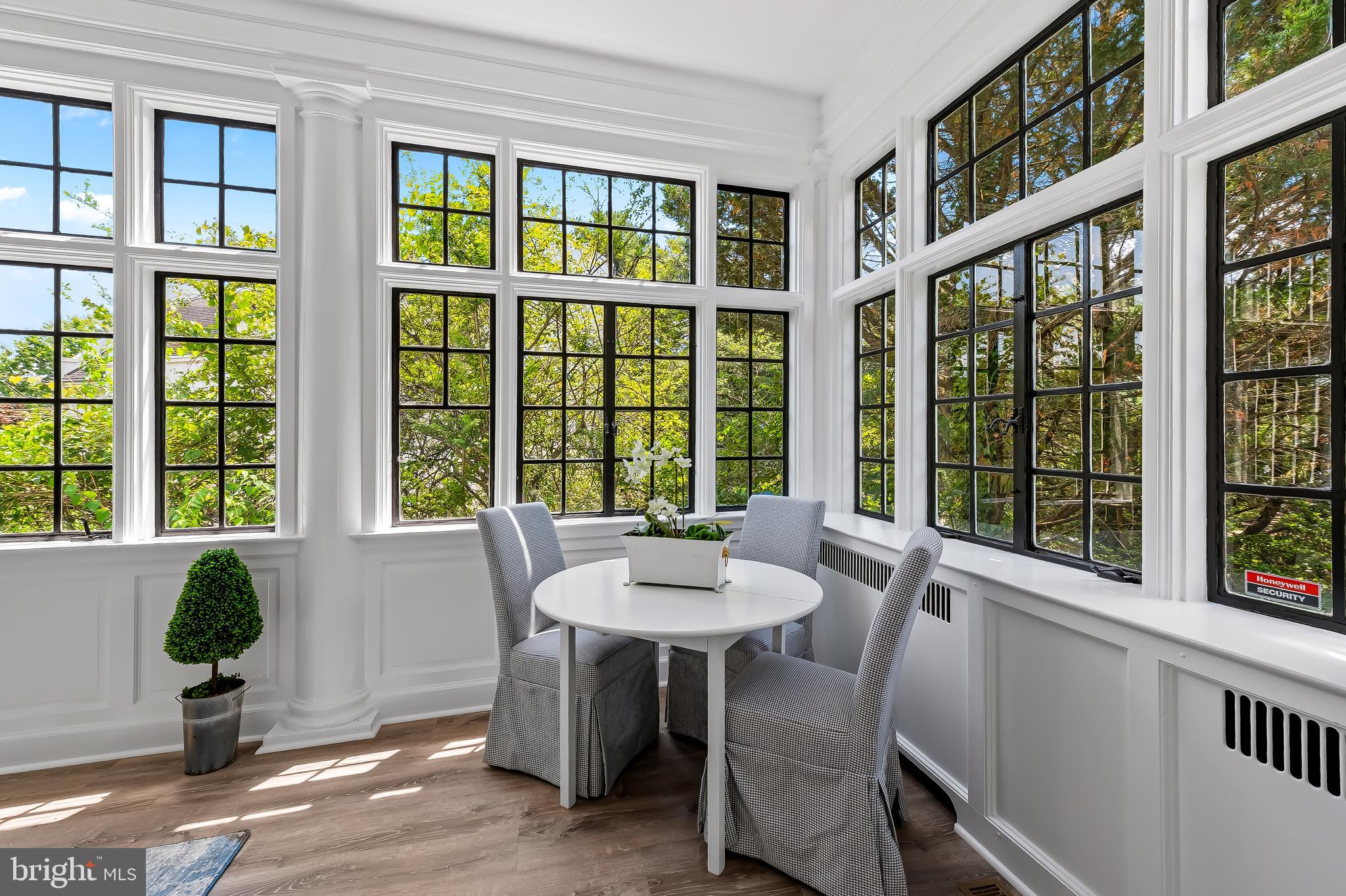 ROLAND PARK - Residential