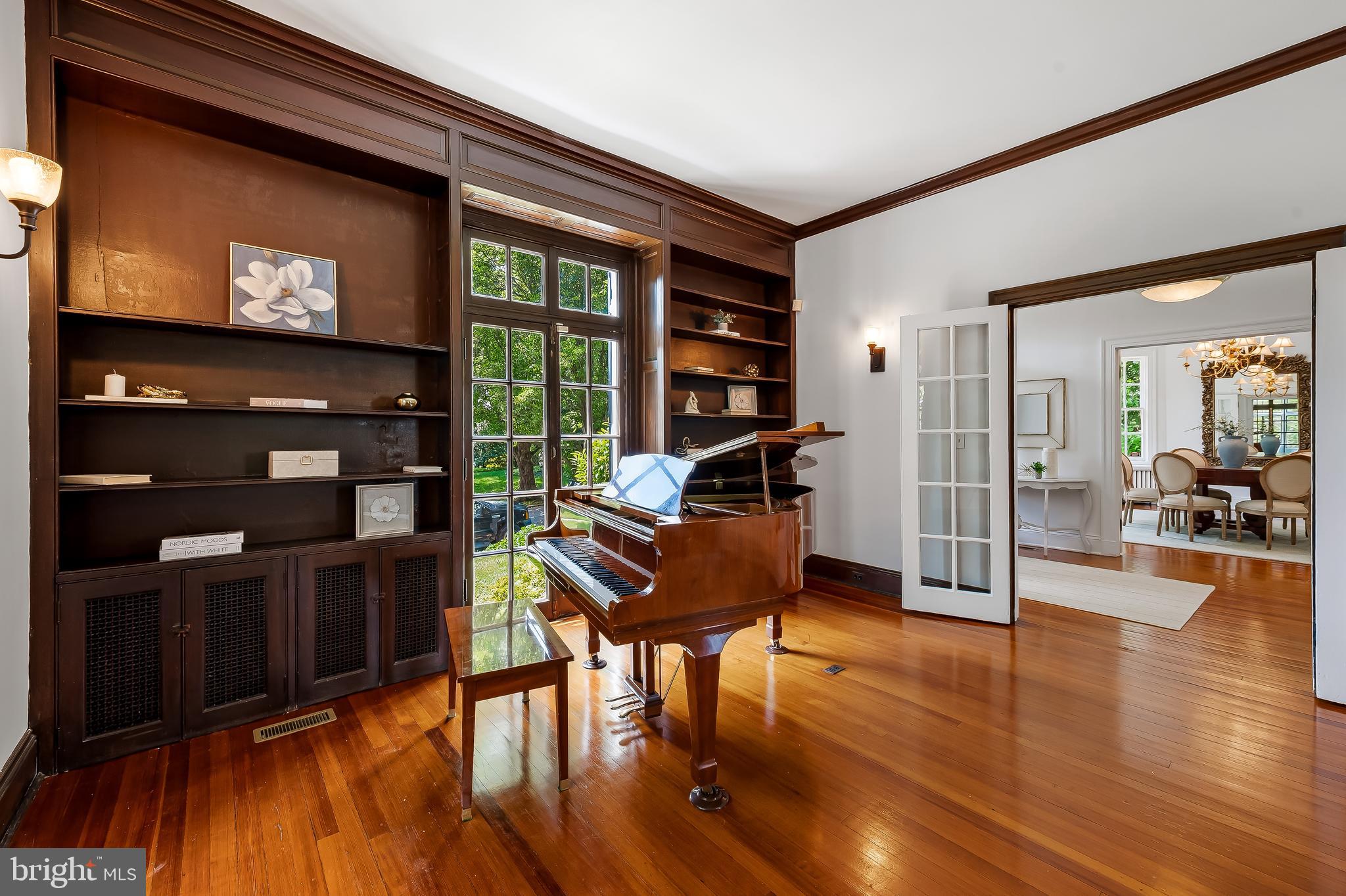ROLAND PARK - Residential
