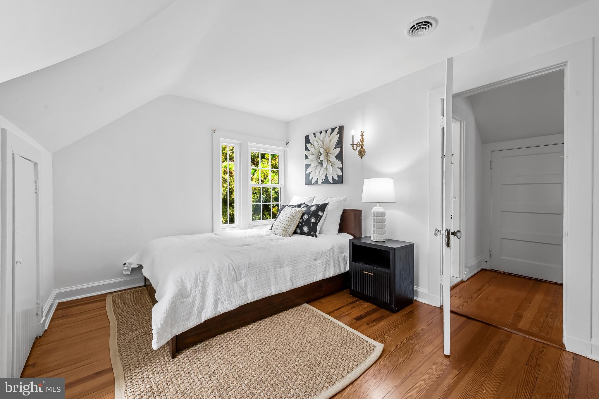 ROLAND PARK - Residential