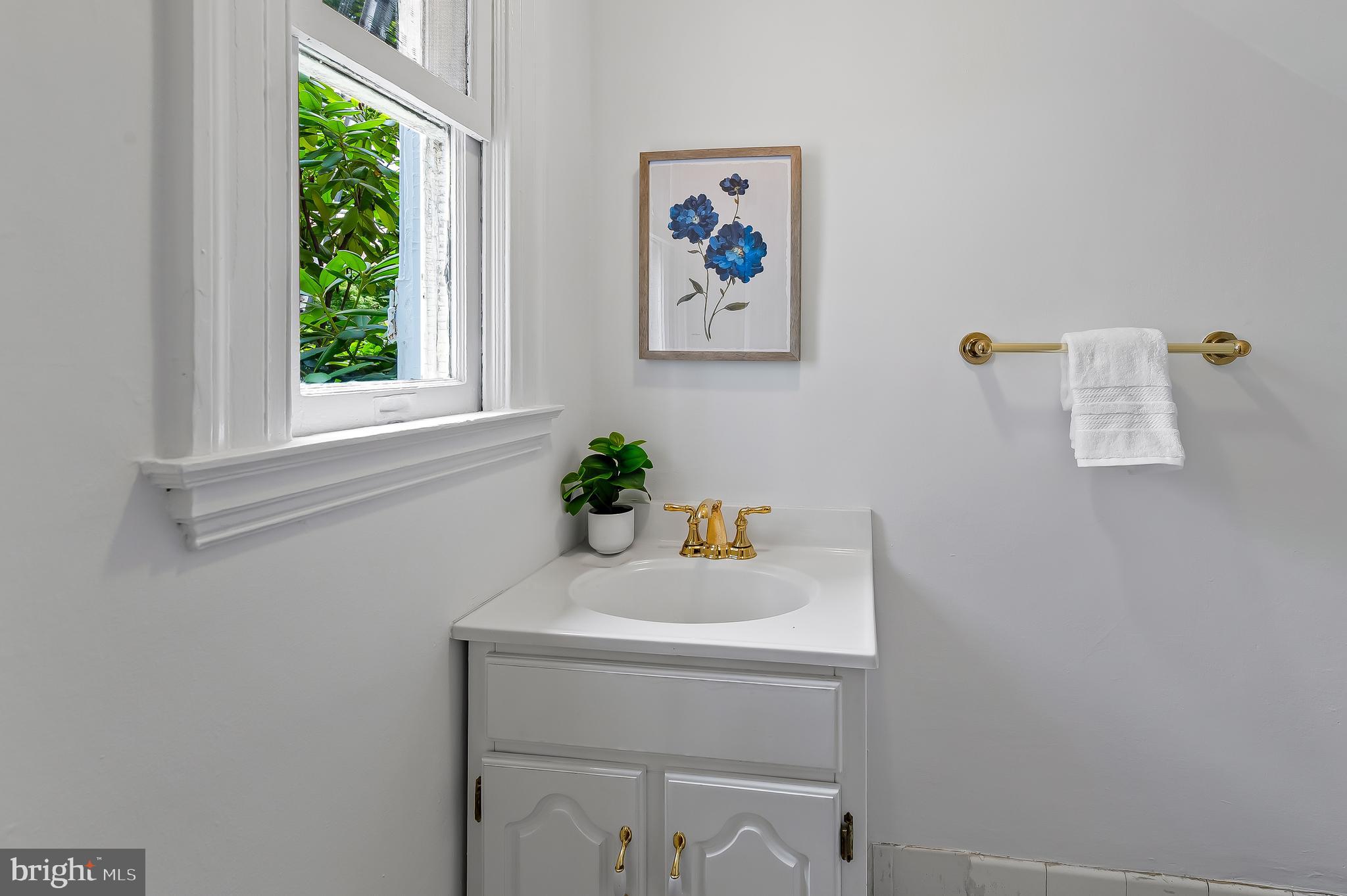 ROLAND PARK - Residential