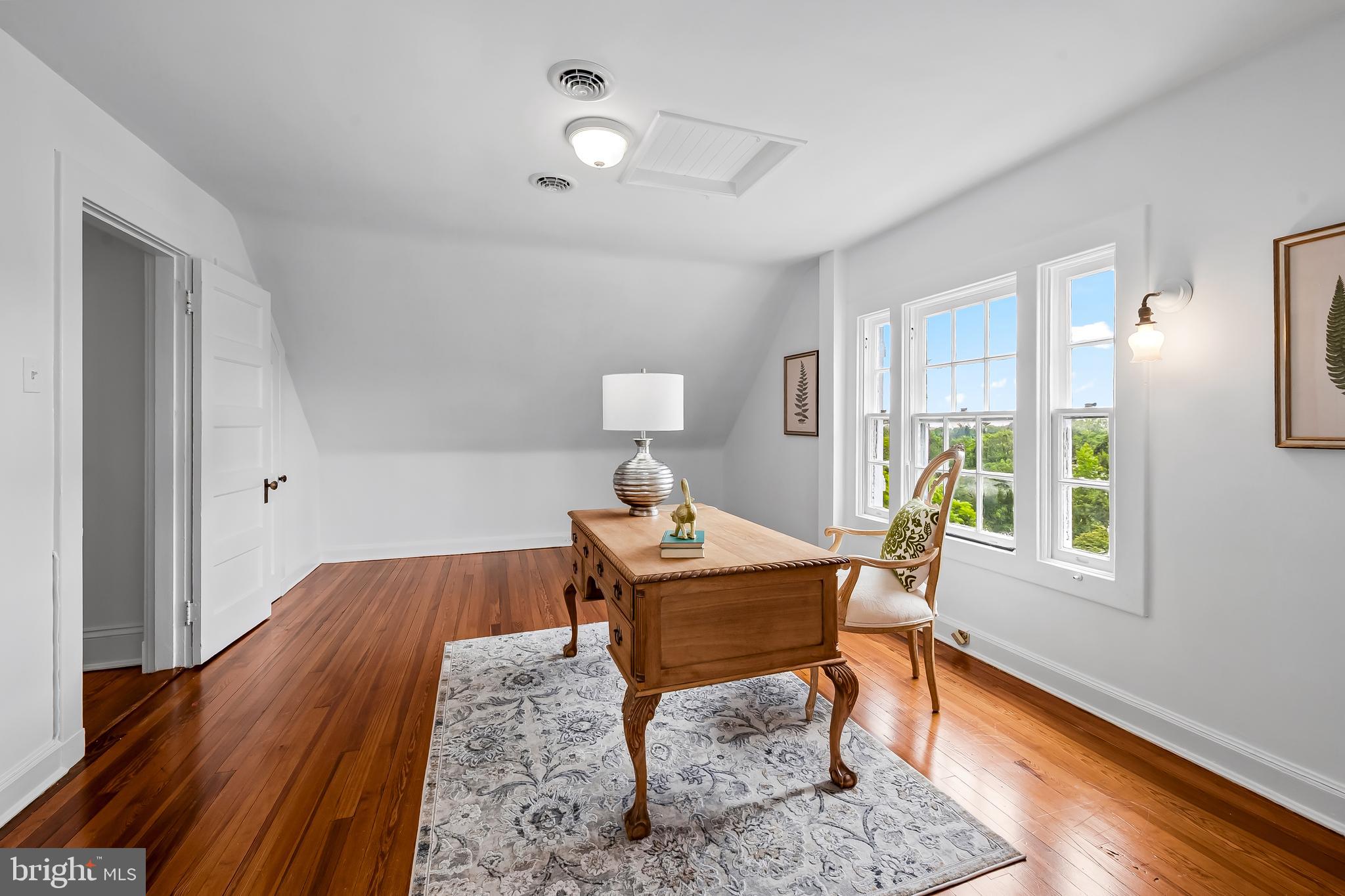 ROLAND PARK - Residential