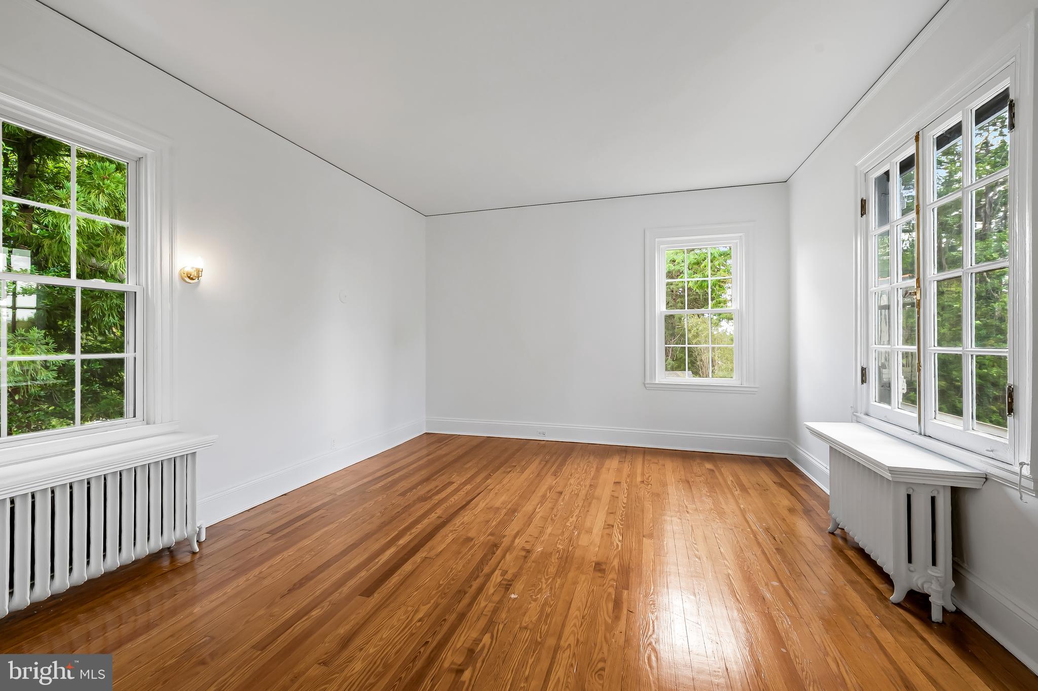 ROLAND PARK - Residential