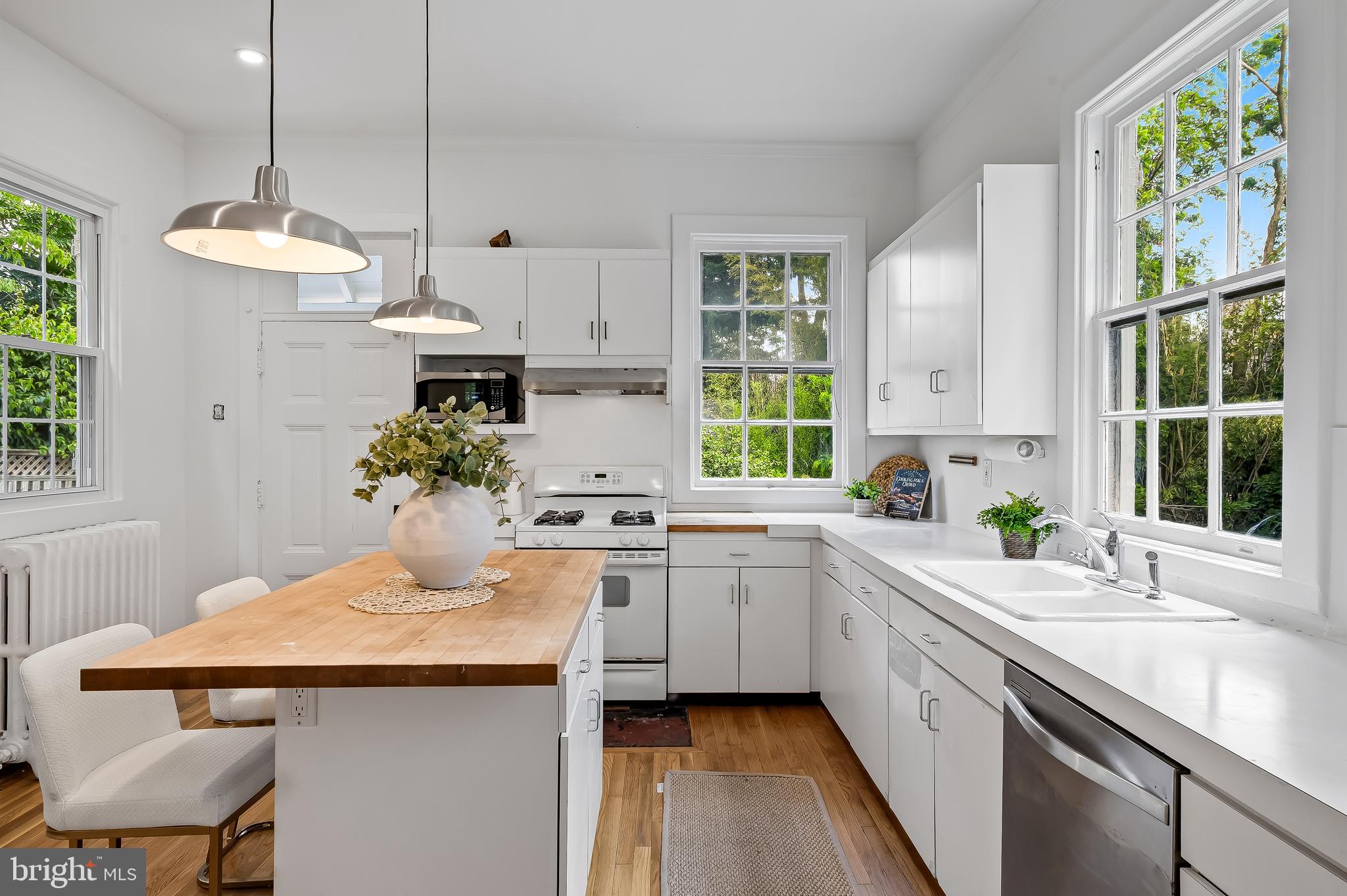 ROLAND PARK - Residential