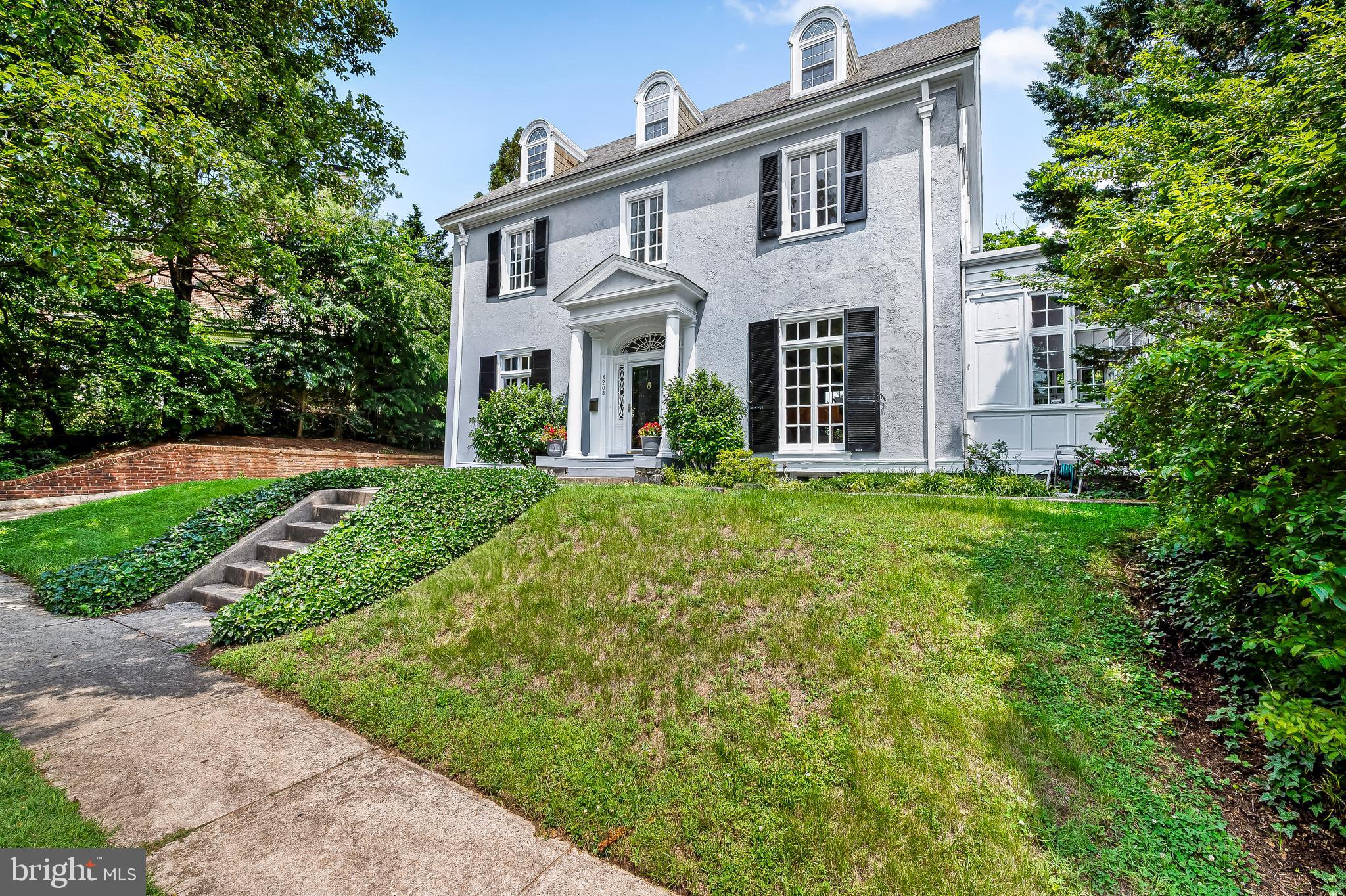 ROLAND PARK - Residential