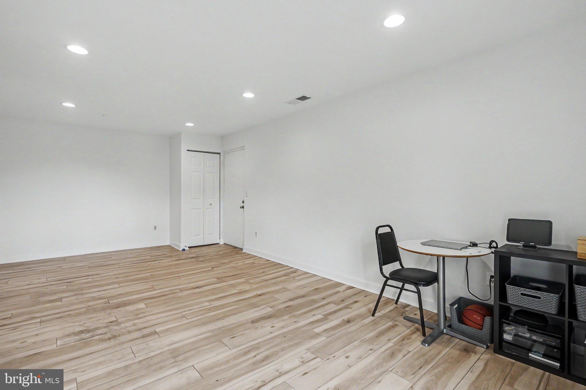 MADISON RIDGE - Residential