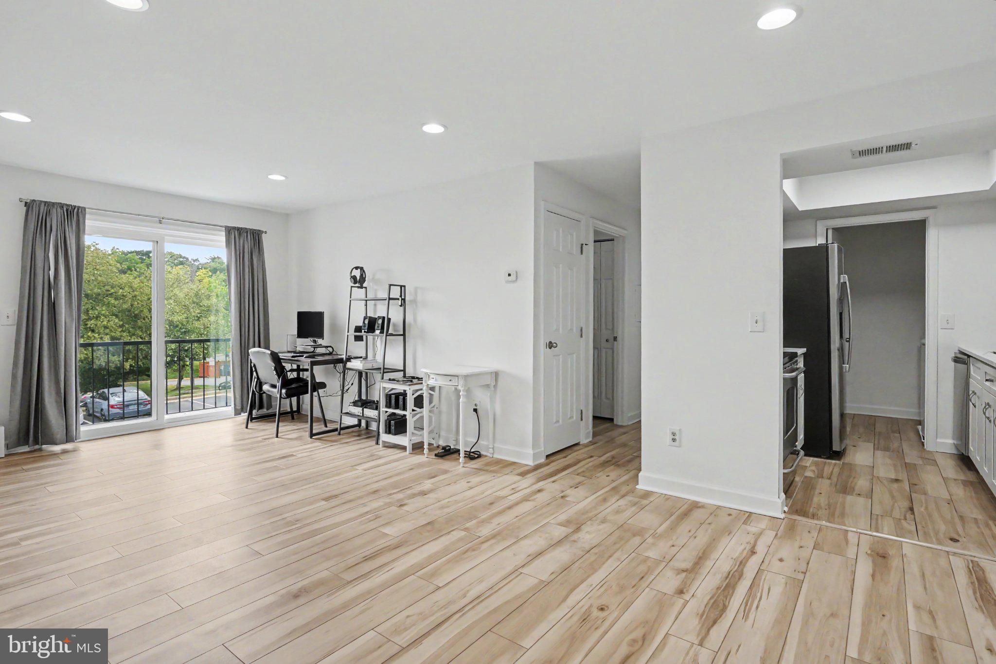 MADISON RIDGE - Residential